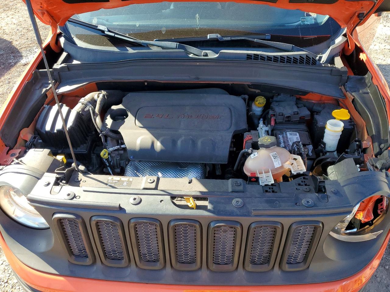 2015 Jeep Renegade Sport Orange vin: ZACCJAAT2FPC10370