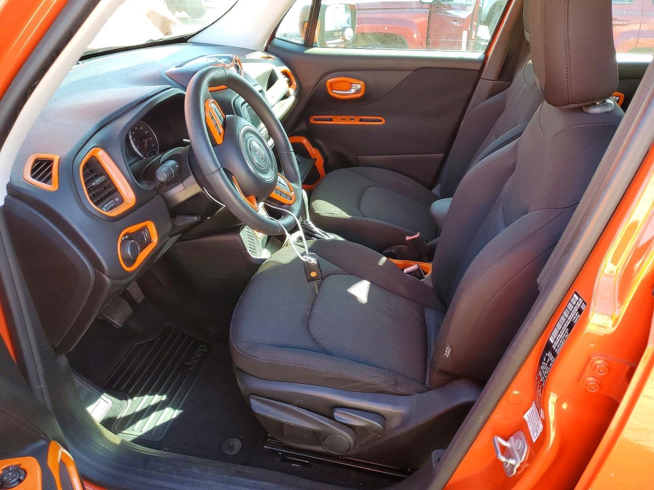 2015 Jeep Renegade Sport Orange vin: ZACCJAAT2FPC10370