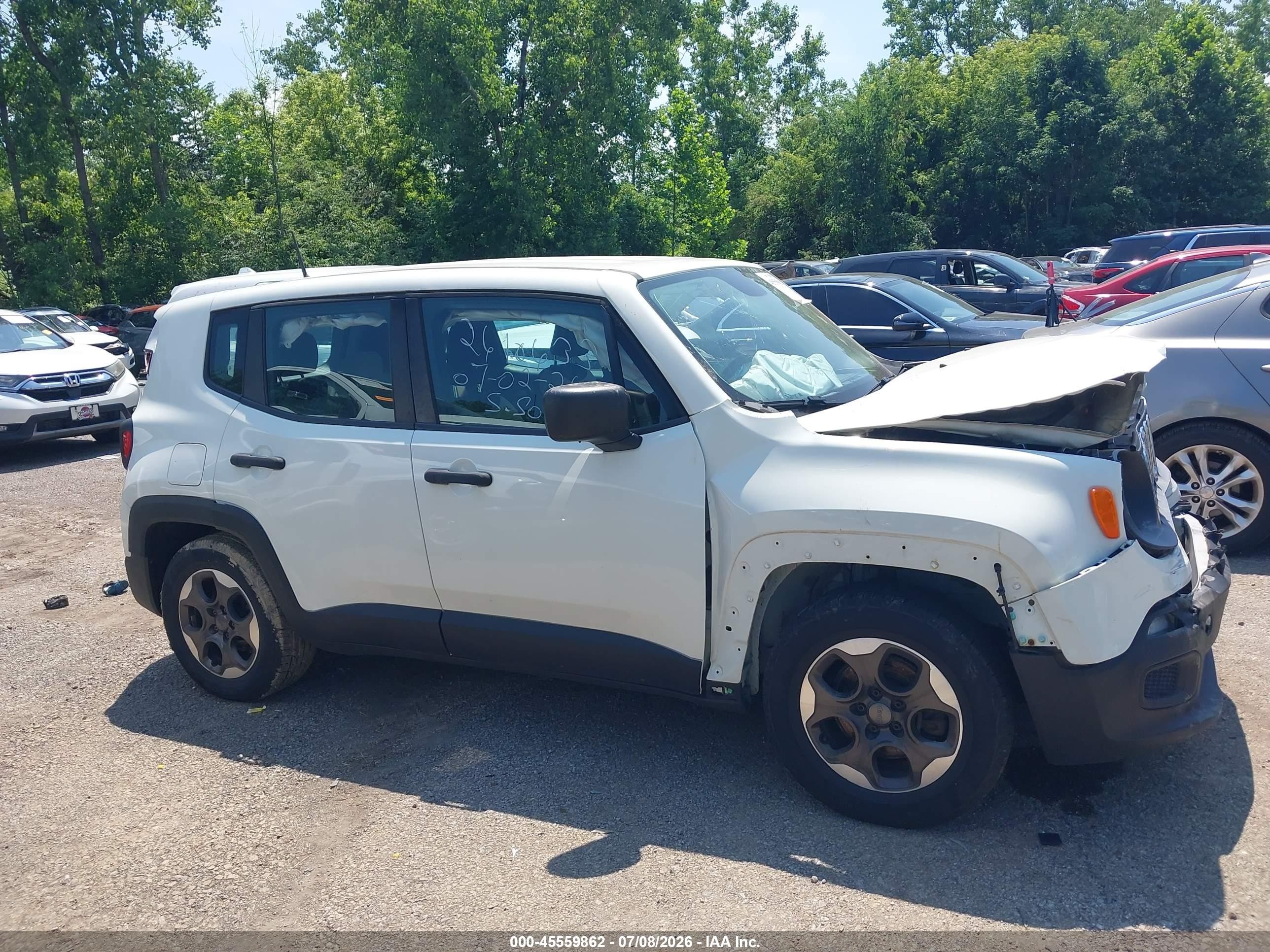 2015 Jeep Renegade Sport White vin: ZACCJAAT7FPC06427