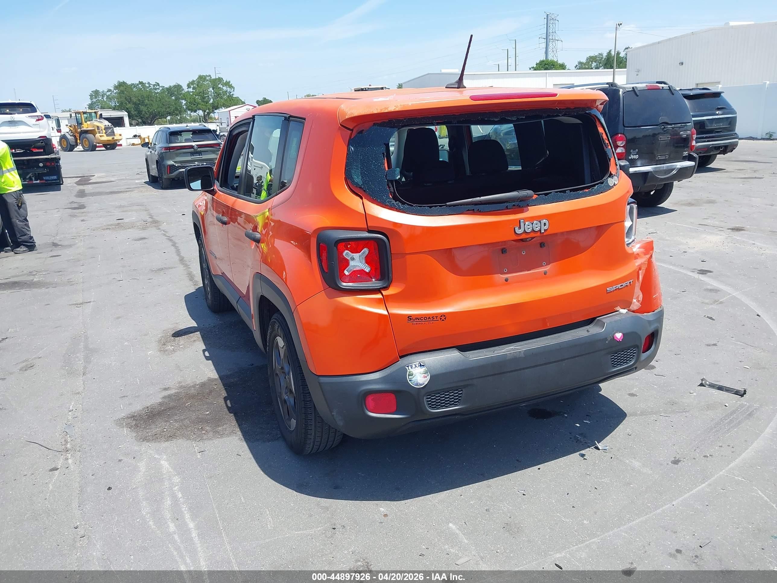 2015 Jeep Renegade Sport Оранжевый vin: ZACCJAAT9FPB87895