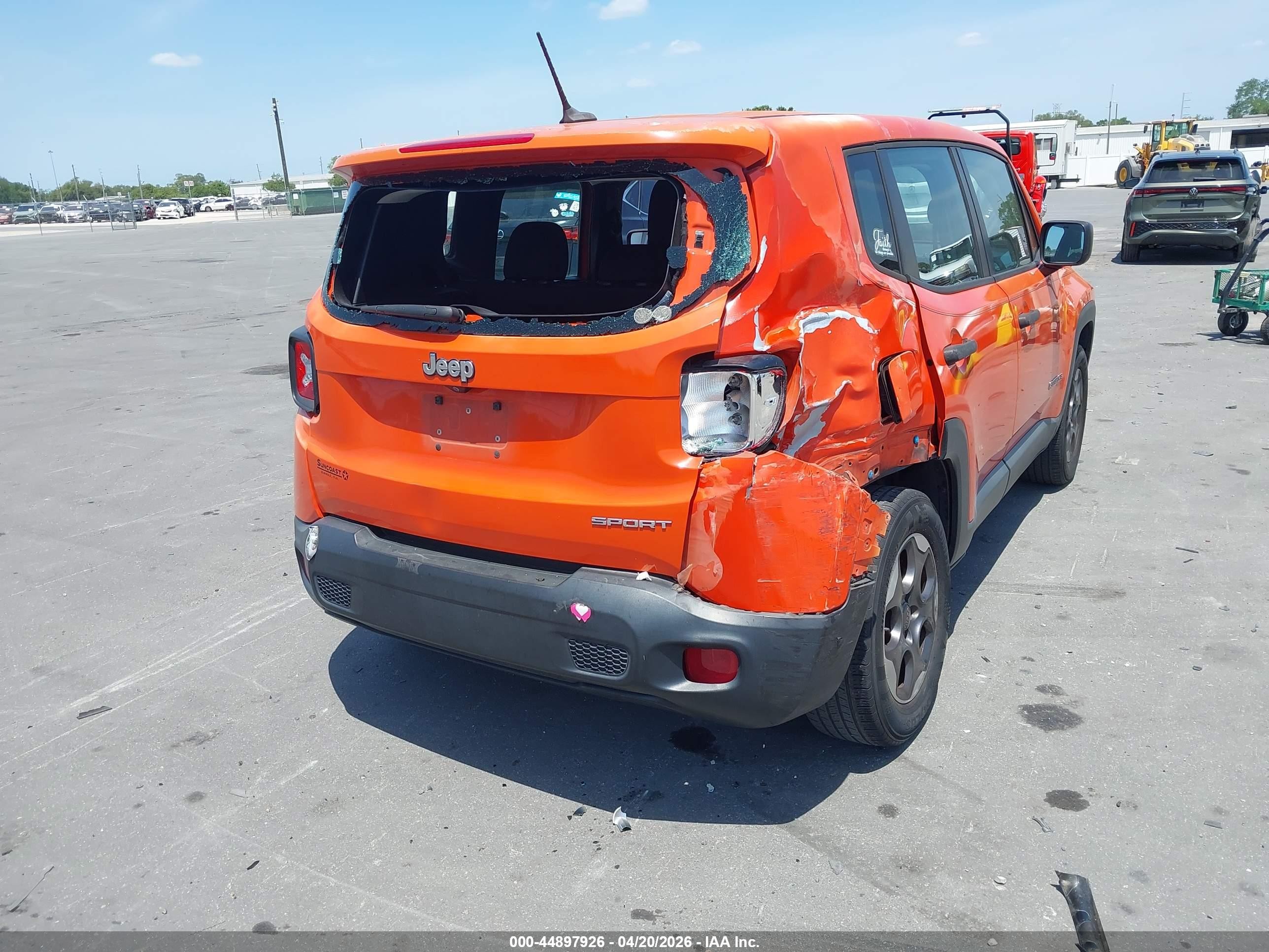 2015 Jeep Renegade Sport Оранжевый vin: ZACCJAAT9FPB87895