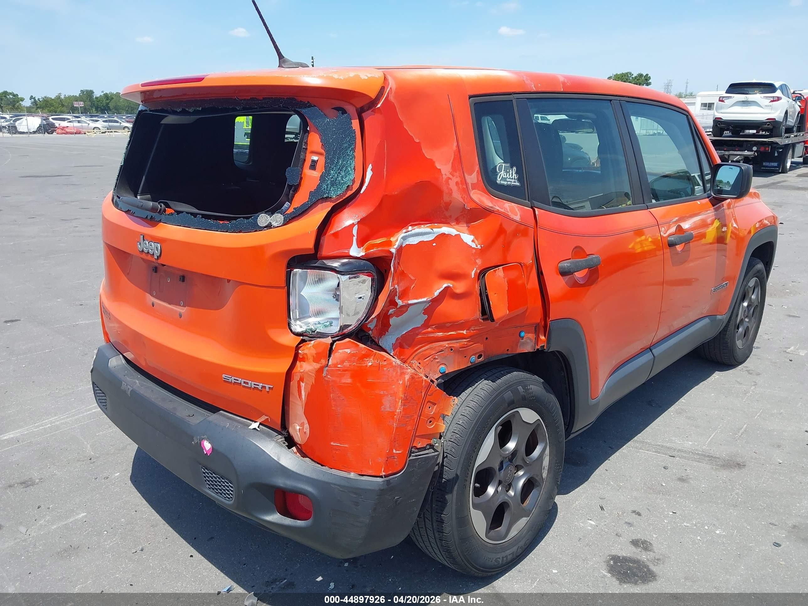2015 Jeep Renegade Sport Оранжевый vin: ZACCJAAT9FPB87895