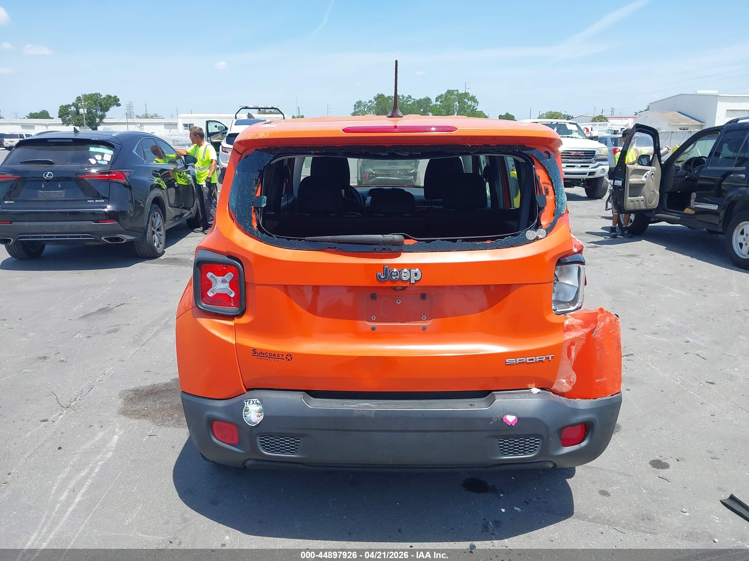 2015 Jeep Renegade Sport Оранжевый vin: ZACCJAAT9FPB87895