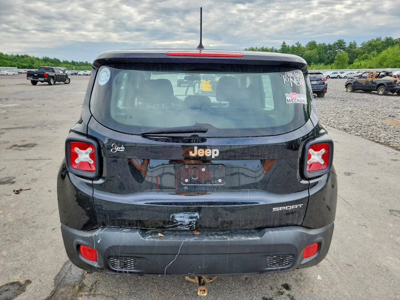 2015 Jeep Renegade Sport Black vin: ZACCJAATXFPC07605