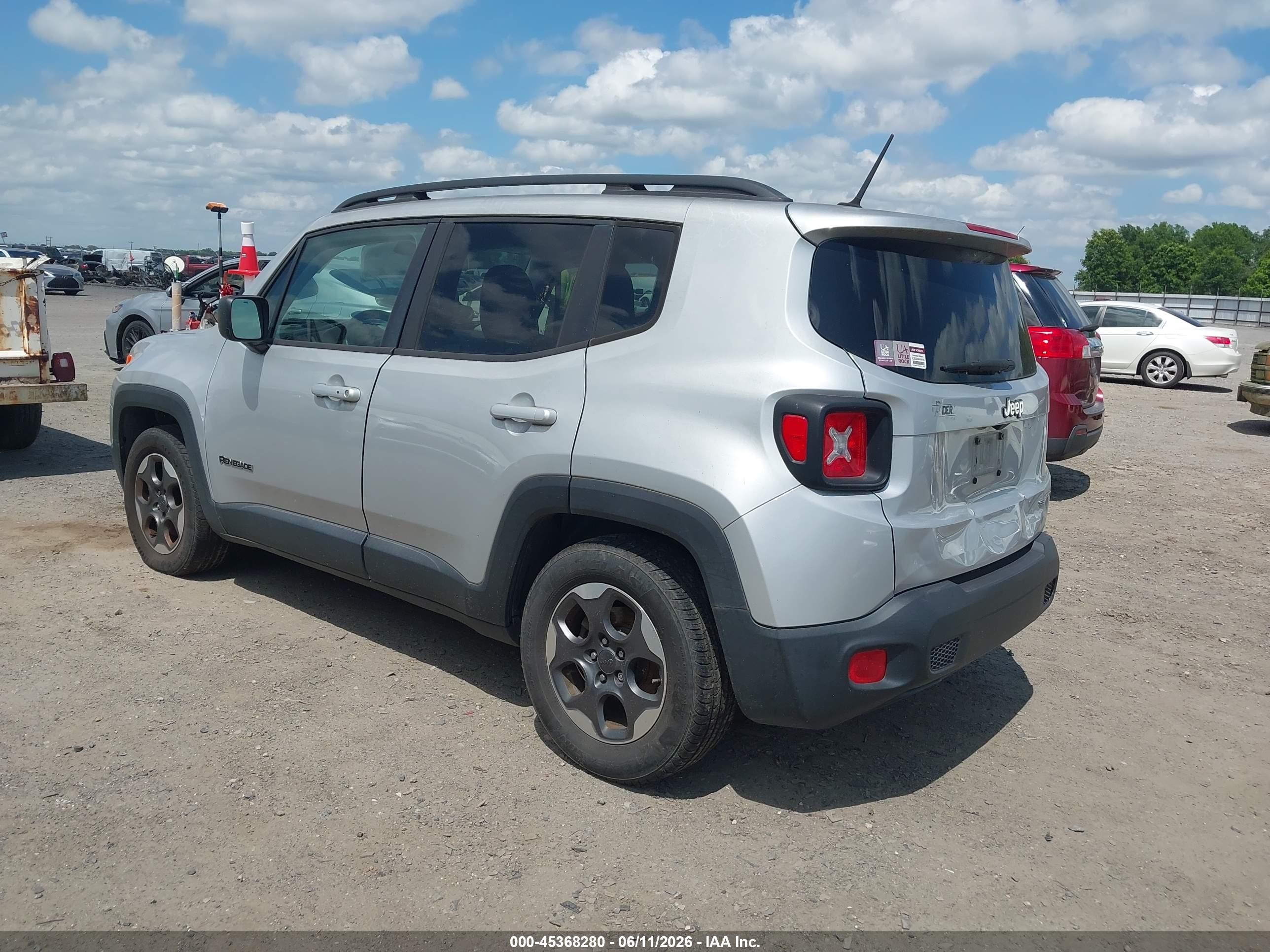 2016 Jeep Renegade Sport Серебряный vin: ZACCJAATXGPD71678
