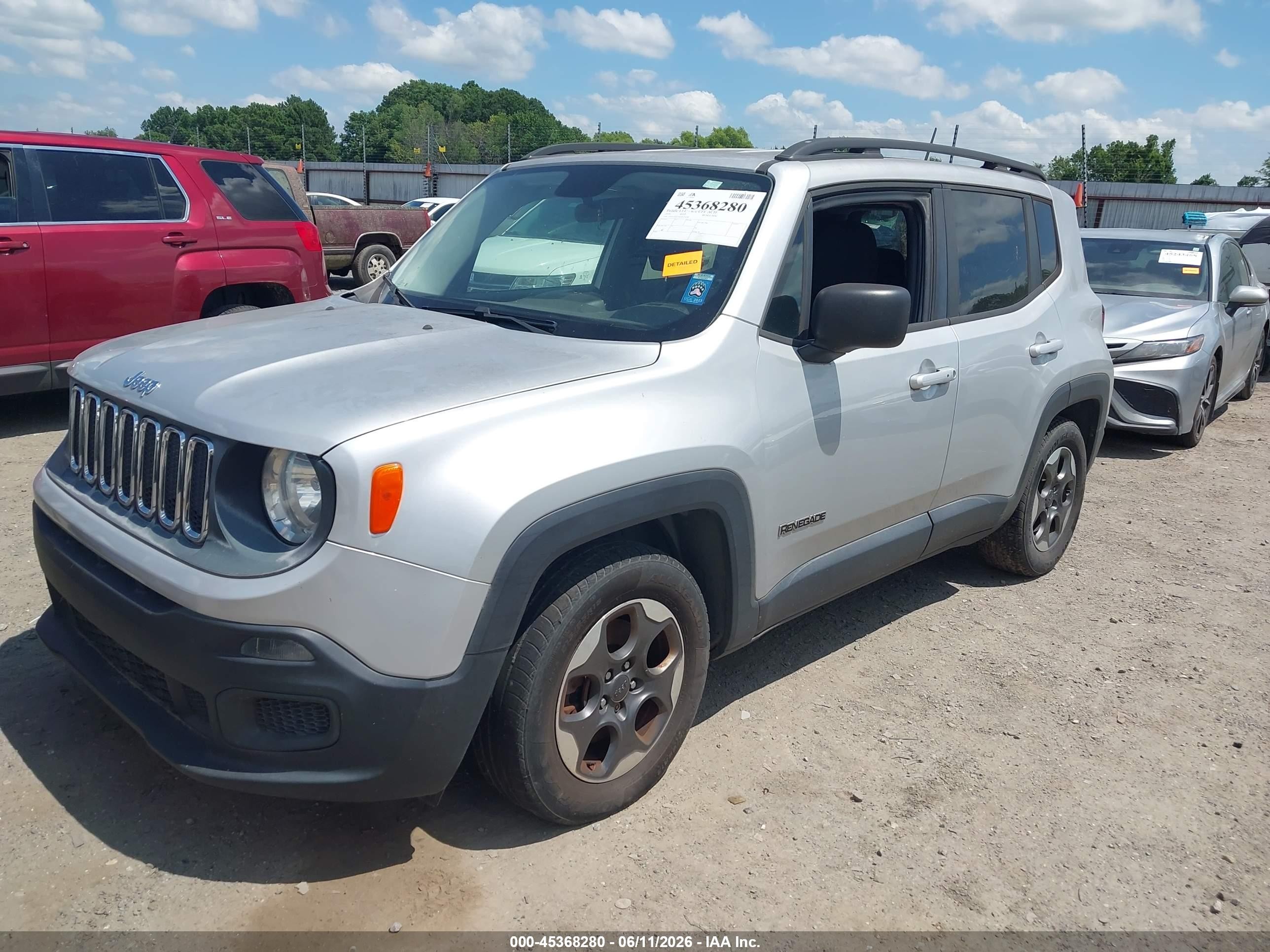 2016 Jeep Renegade Sport Серебряный vin: ZACCJAATXGPD71678
