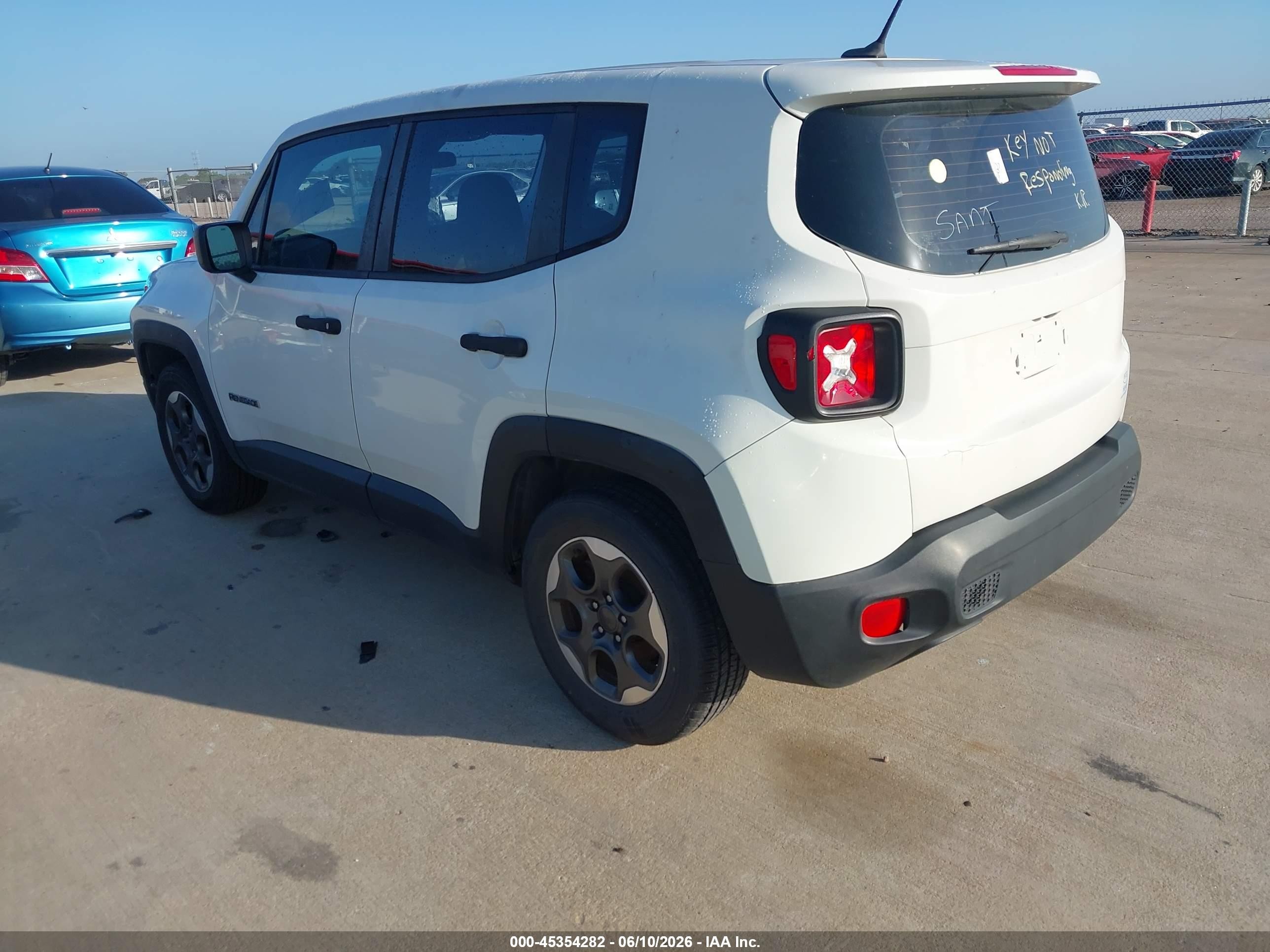 2016 Jeep Renegade Sport Белый vin: ZACCJAAW5GPC63236