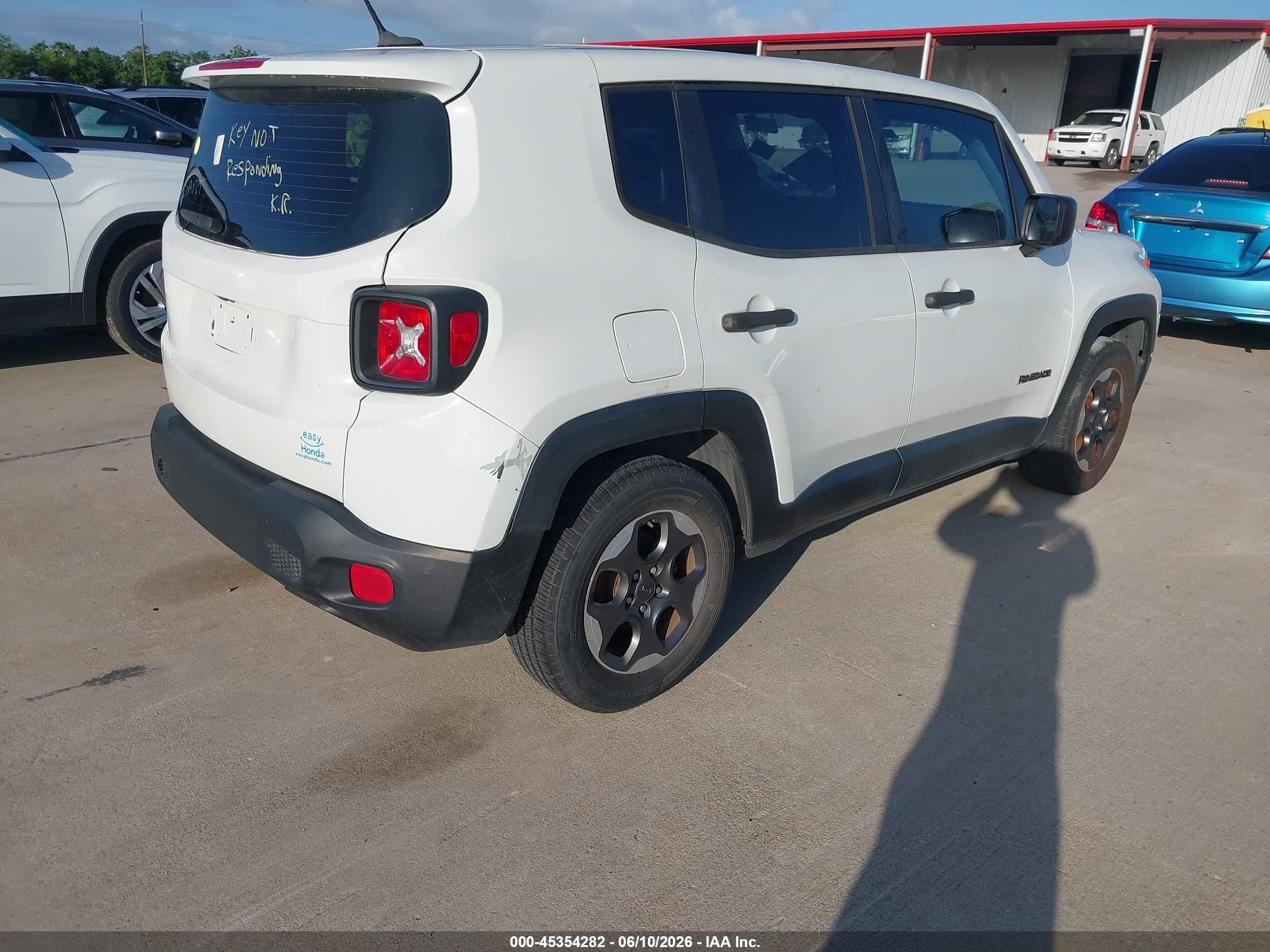 2016 Jeep Renegade Sport Белый vin: ZACCJAAW5GPC63236