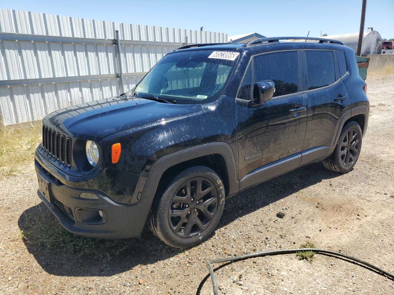 2017 Jeep Renegade Latitude Черный vin: ZACCJABB0HPG46790 Damage: Left Front Fender, Dent(S) W/ Paint Dmg, 2 To 3 Inches
