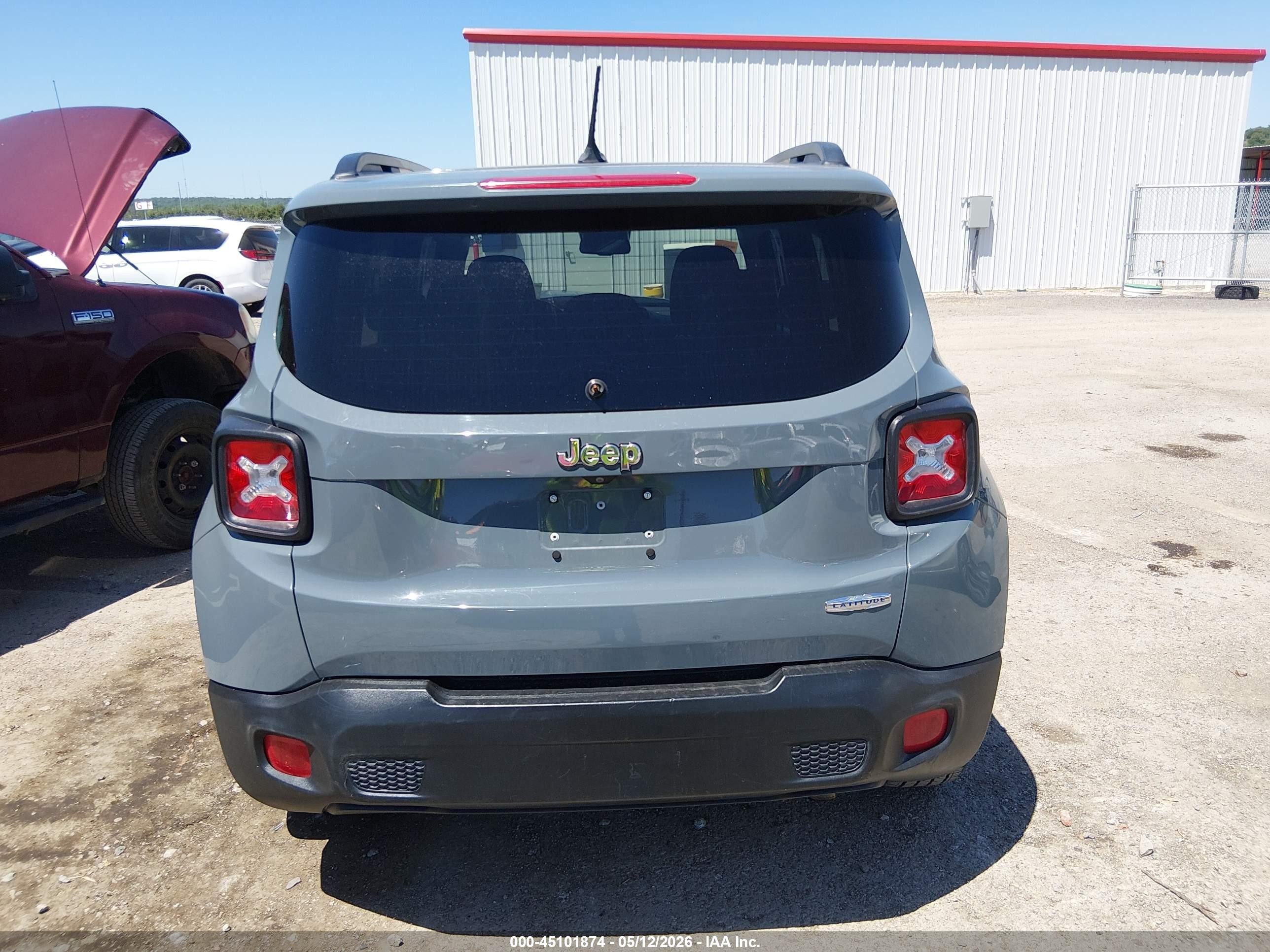 2017 Jeep Renegade Latitude Fwd Gray vin: ZACCJABB2HPG13600