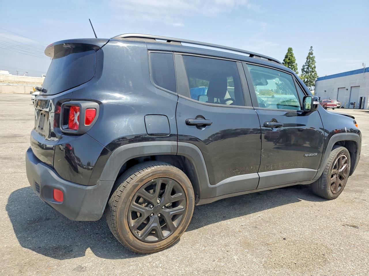 2017 Jeep Renegade Latitude Black vin: ZACCJABB3HPG46783