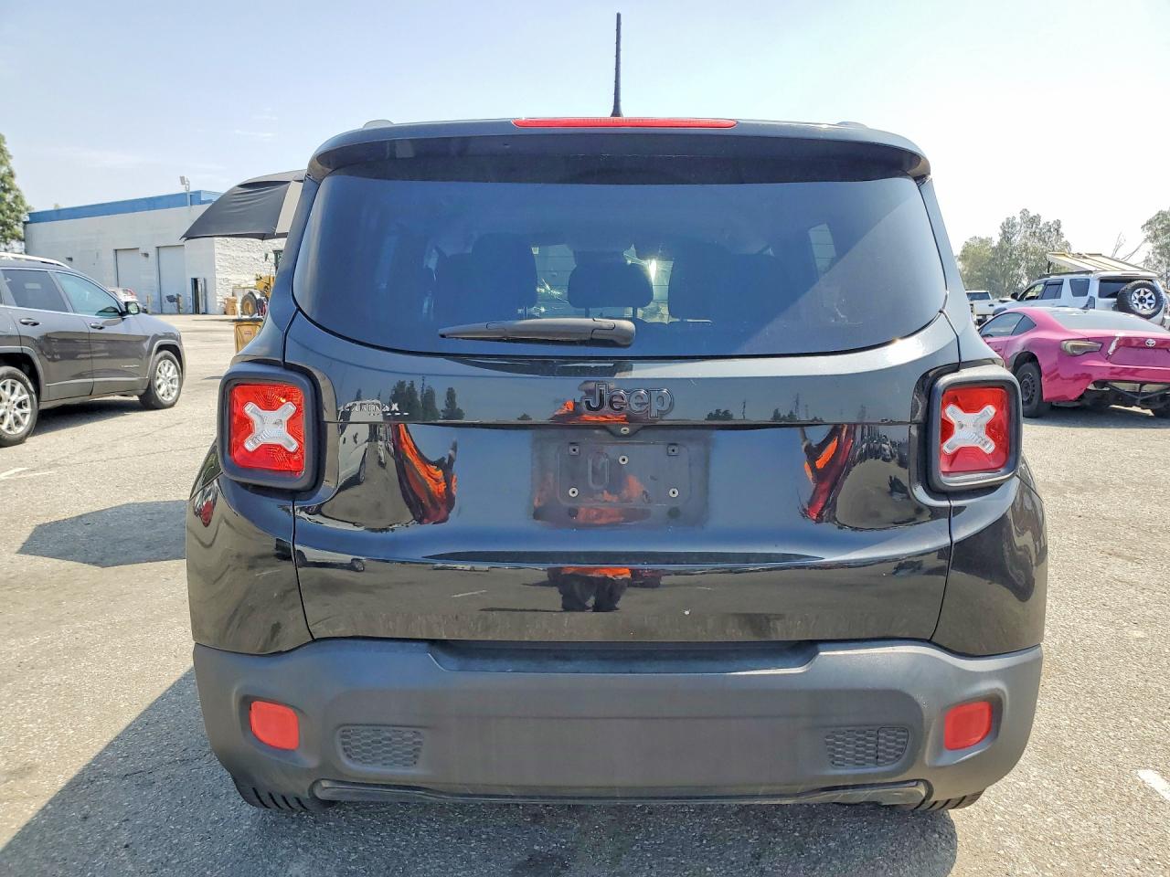 2017 Jeep Renegade Latitude Black vin: ZACCJABB3HPG46783