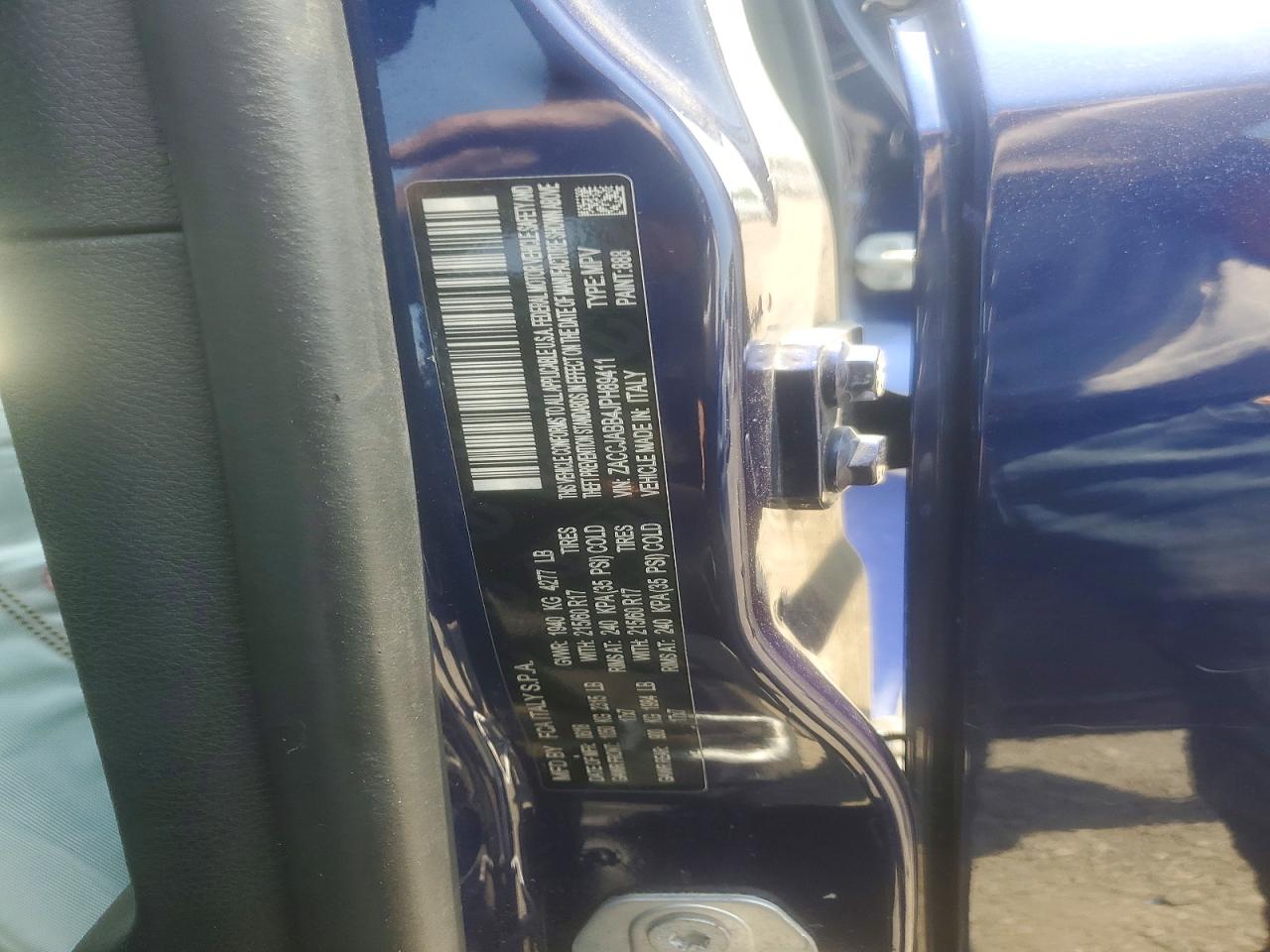 2018 Jeep Renegade Latitude Blue vin: ZACCJABB4JPH89411