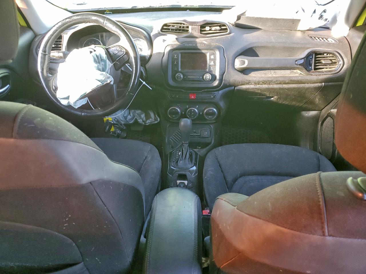 2017 Jeep Renegade Latitude Зеленый vin: ZACCJABB5HPF75652