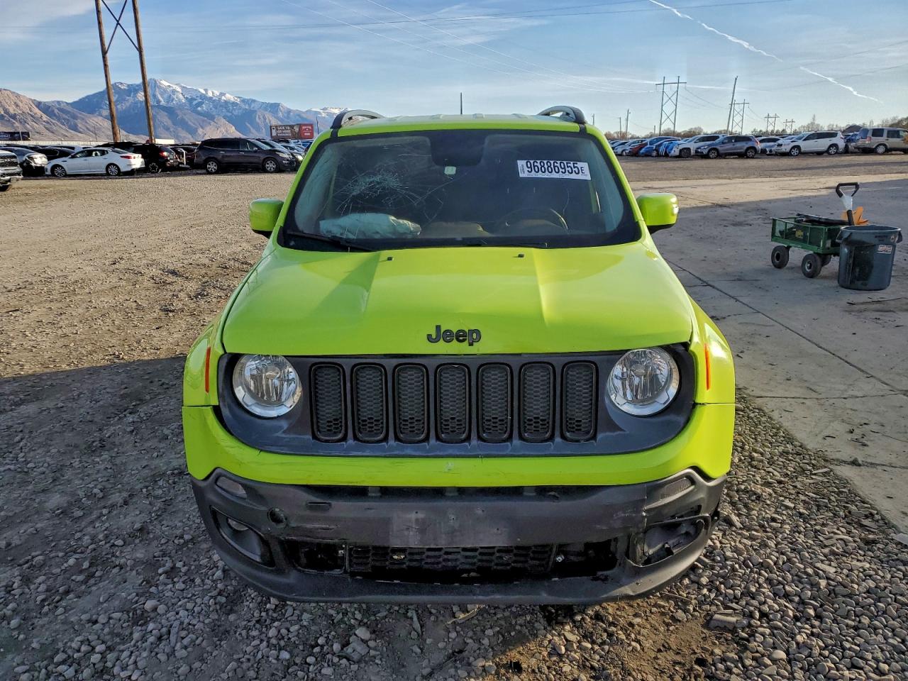2017 Jeep Renegade Latitude Зеленый vin: ZACCJABB5HPF75652