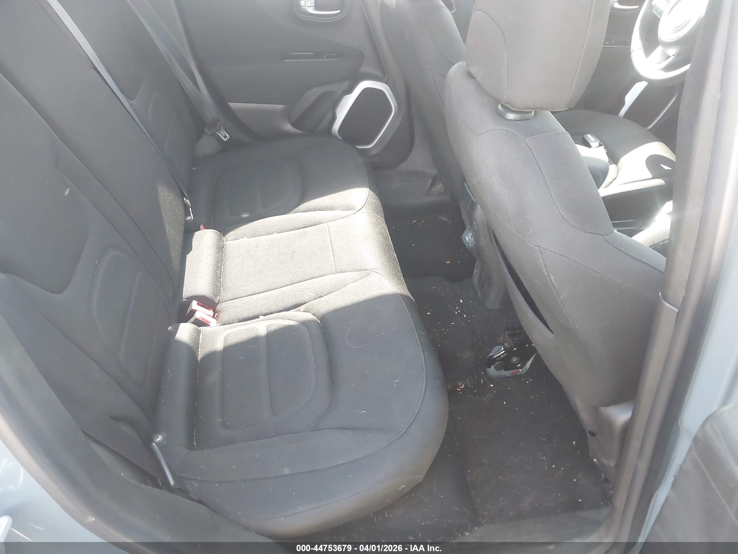 2018 Jeep Renegade Latitude Fwd Light Blue vin: ZACCJABB5JPH82032