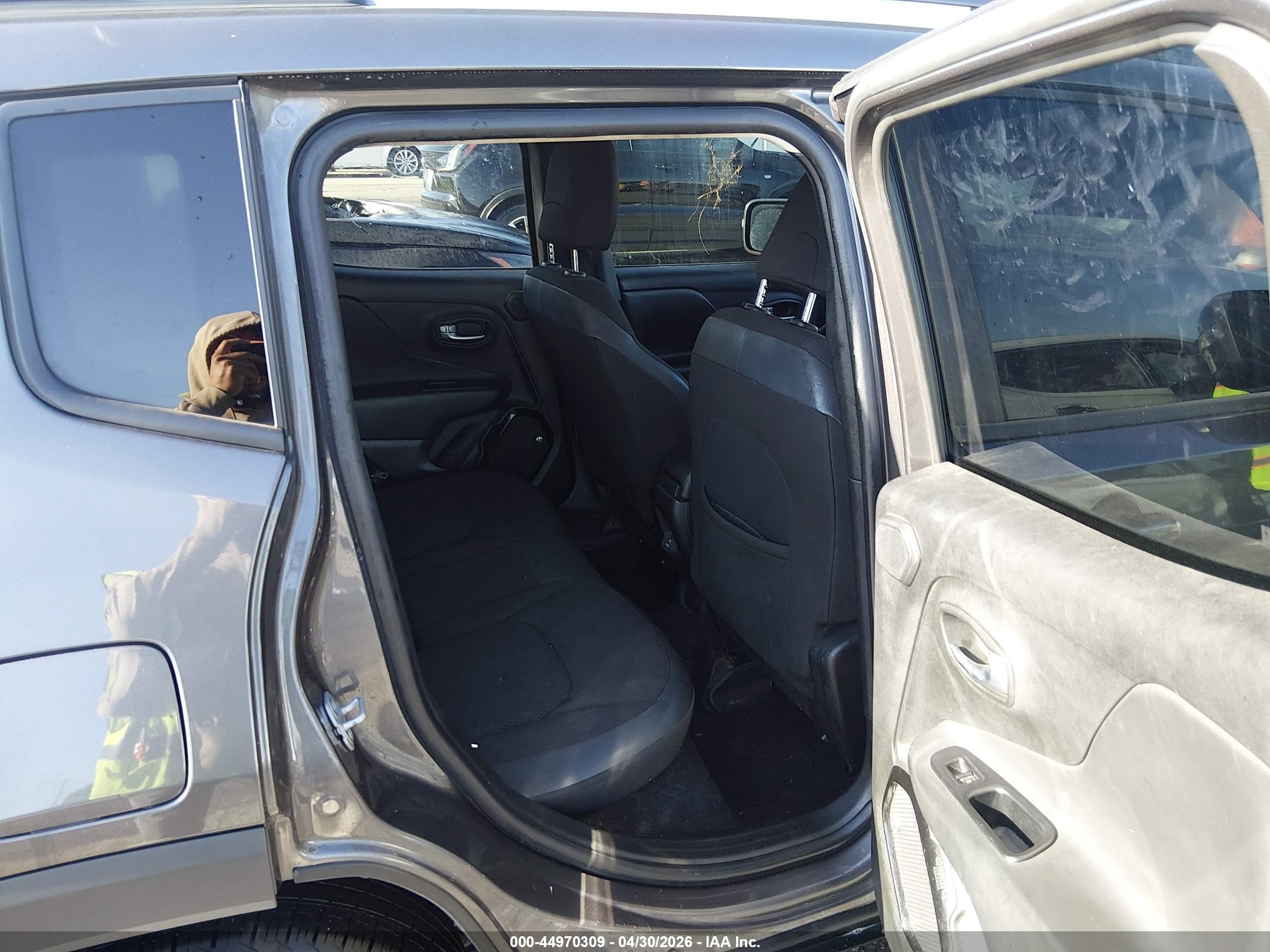2018 Jeep Renegade Altitude Fwd Gray vin: ZACCJABB5JPH82158