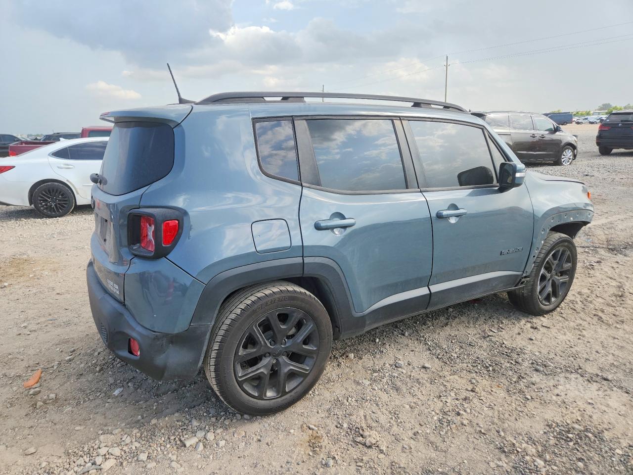 2018 Jeep Renegade Latitude Blue vin: ZACCJABB6JPH92391