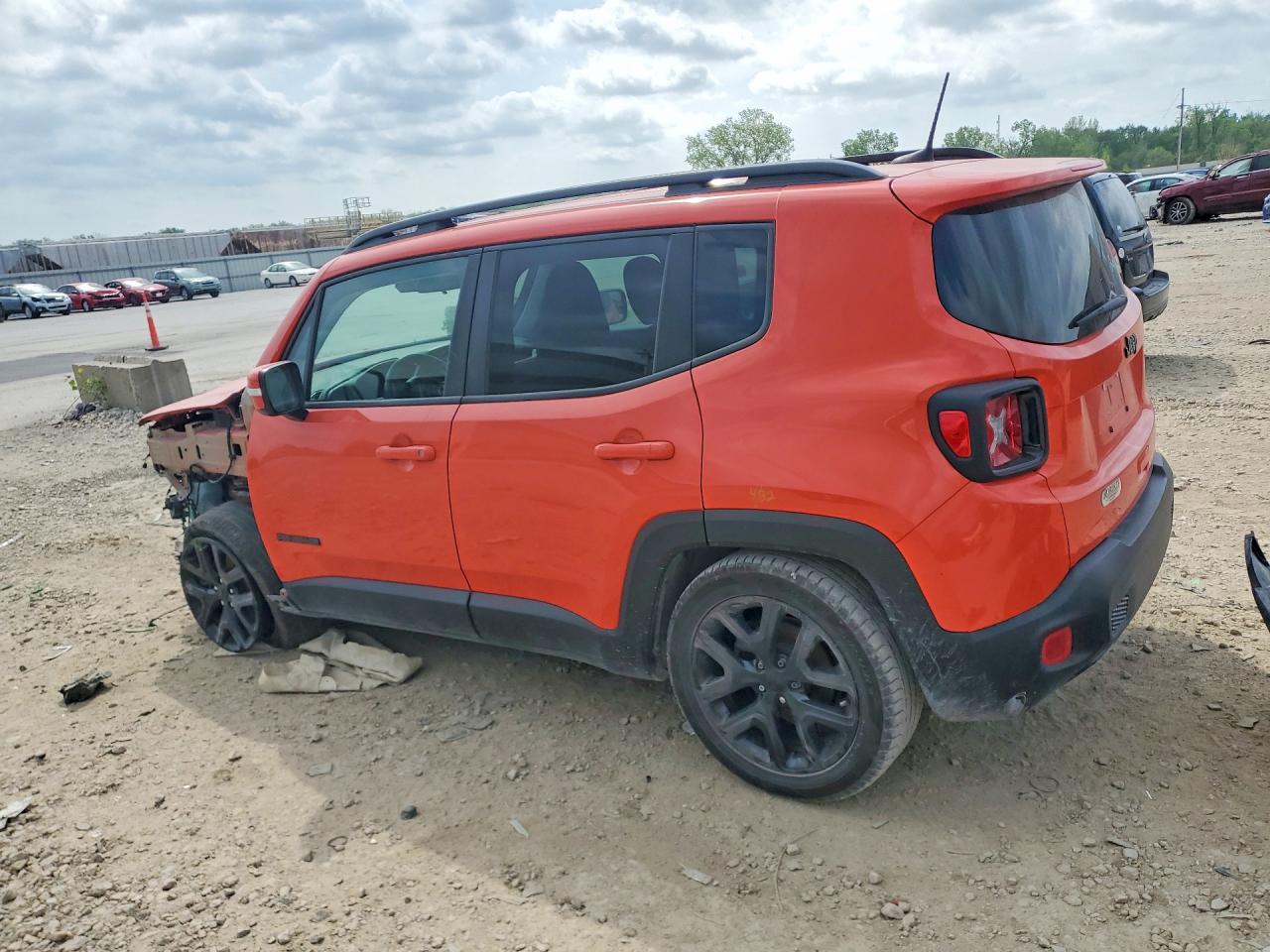 2018 Jeep Renegade Latitude Оранжевый vin: ZACCJABB6JPH95419