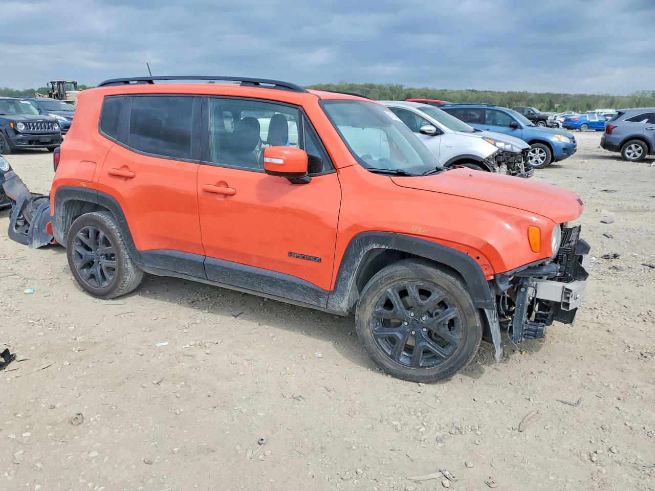 2018 Jeep Renegade Latitude Оранжевый vin: ZACCJABB6JPH95419