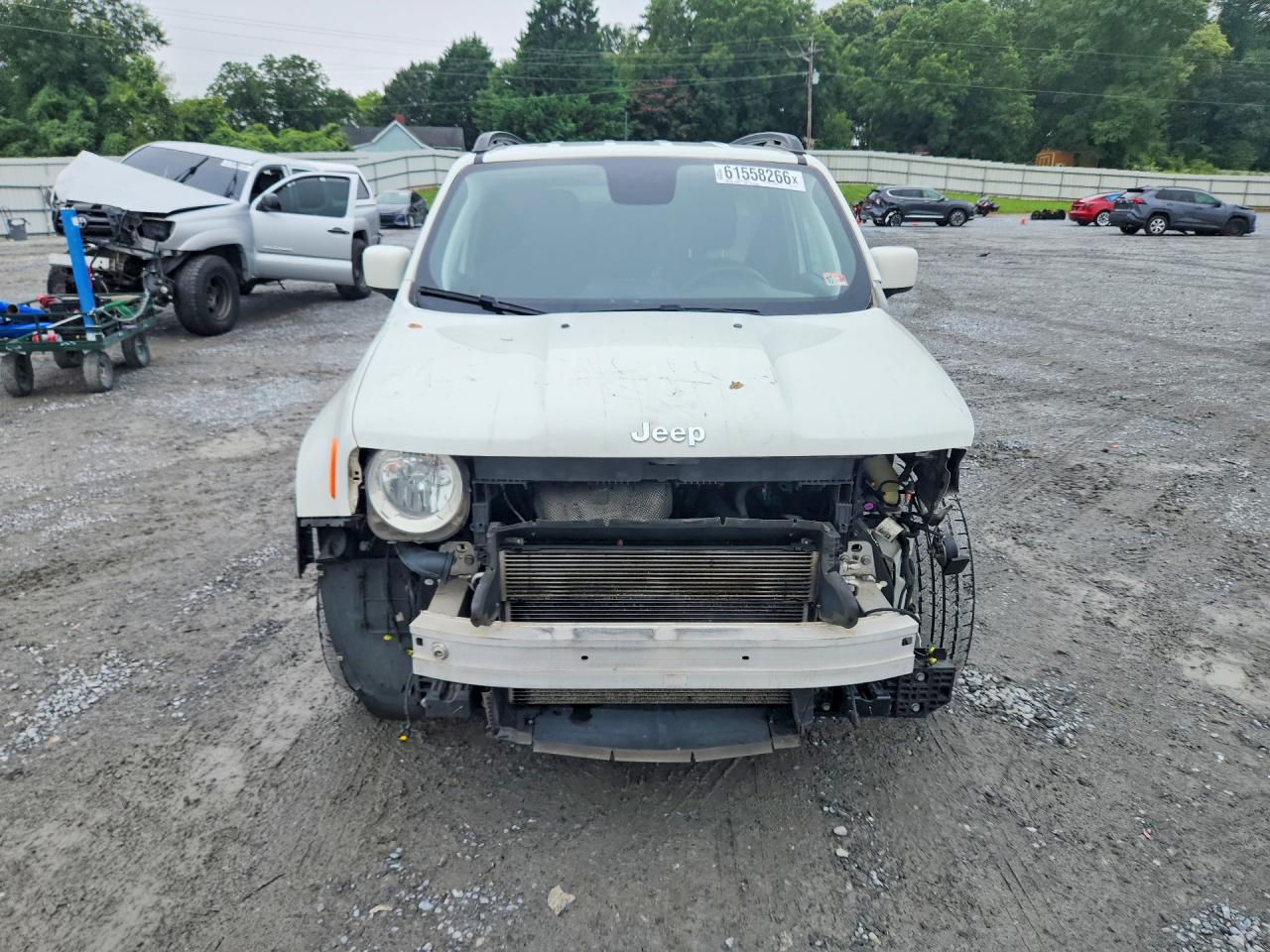 2018 Jeep Renegade Latitude White vin: ZACCJABB8JPJ16988