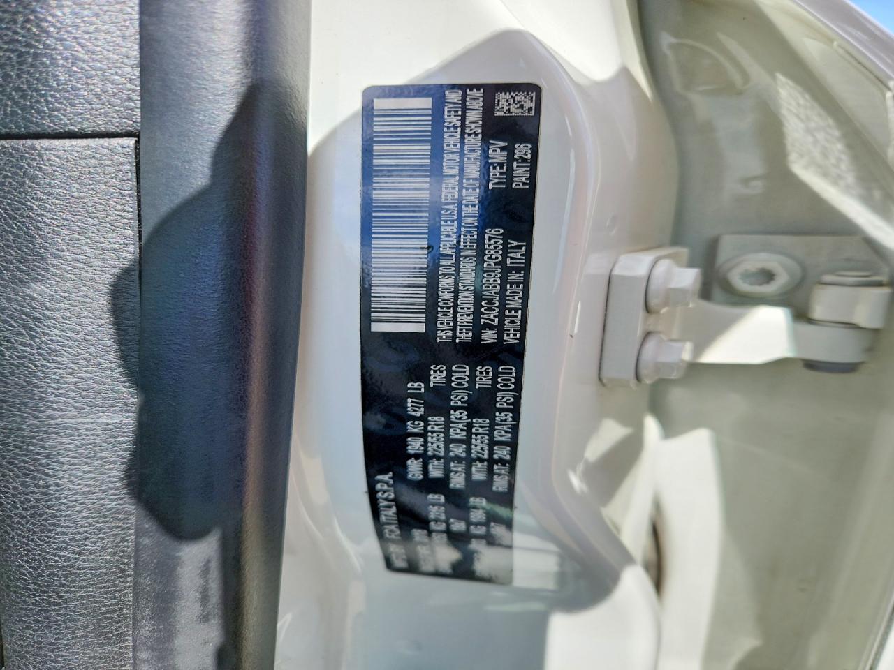 2018 Jeep Renegade Latitude White vin: ZACCJABB9JPG85576