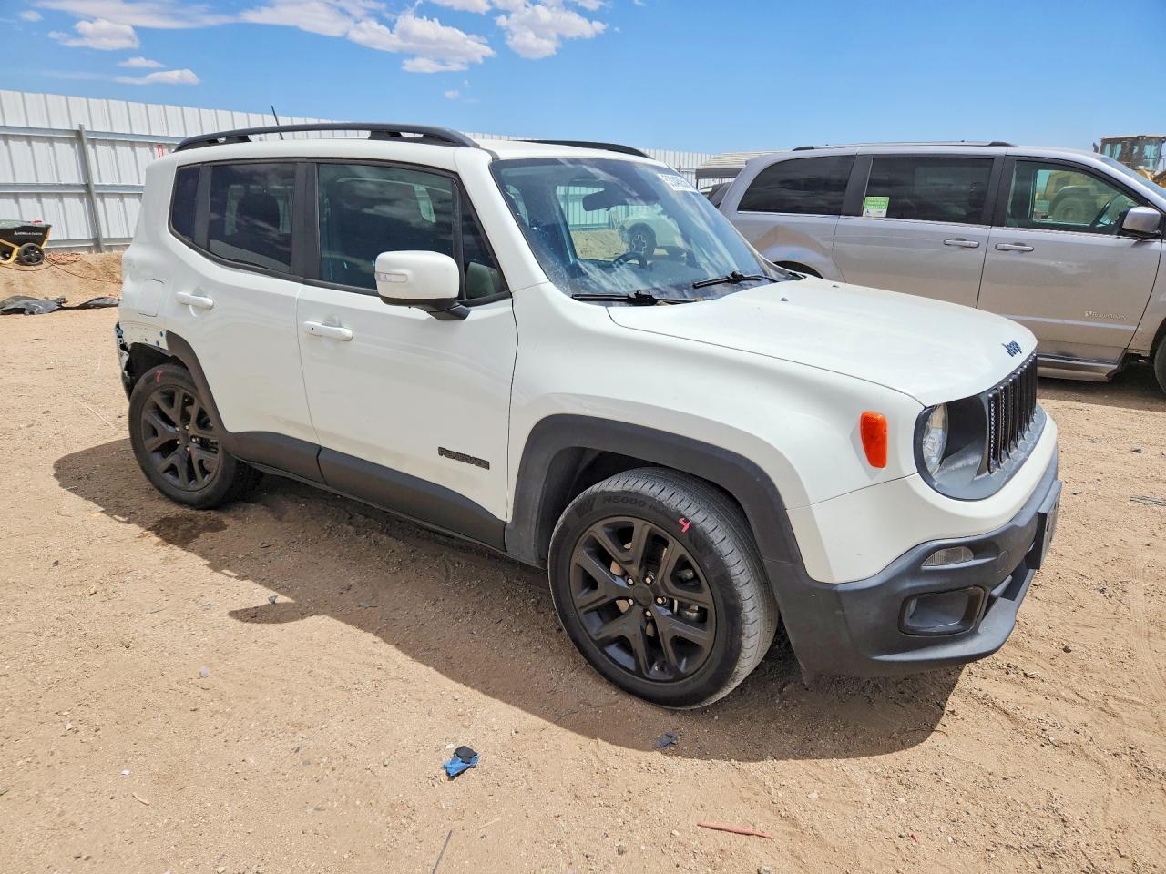 2018 Jeep Renegade Latitude White vin: ZACCJABB9JPG85576