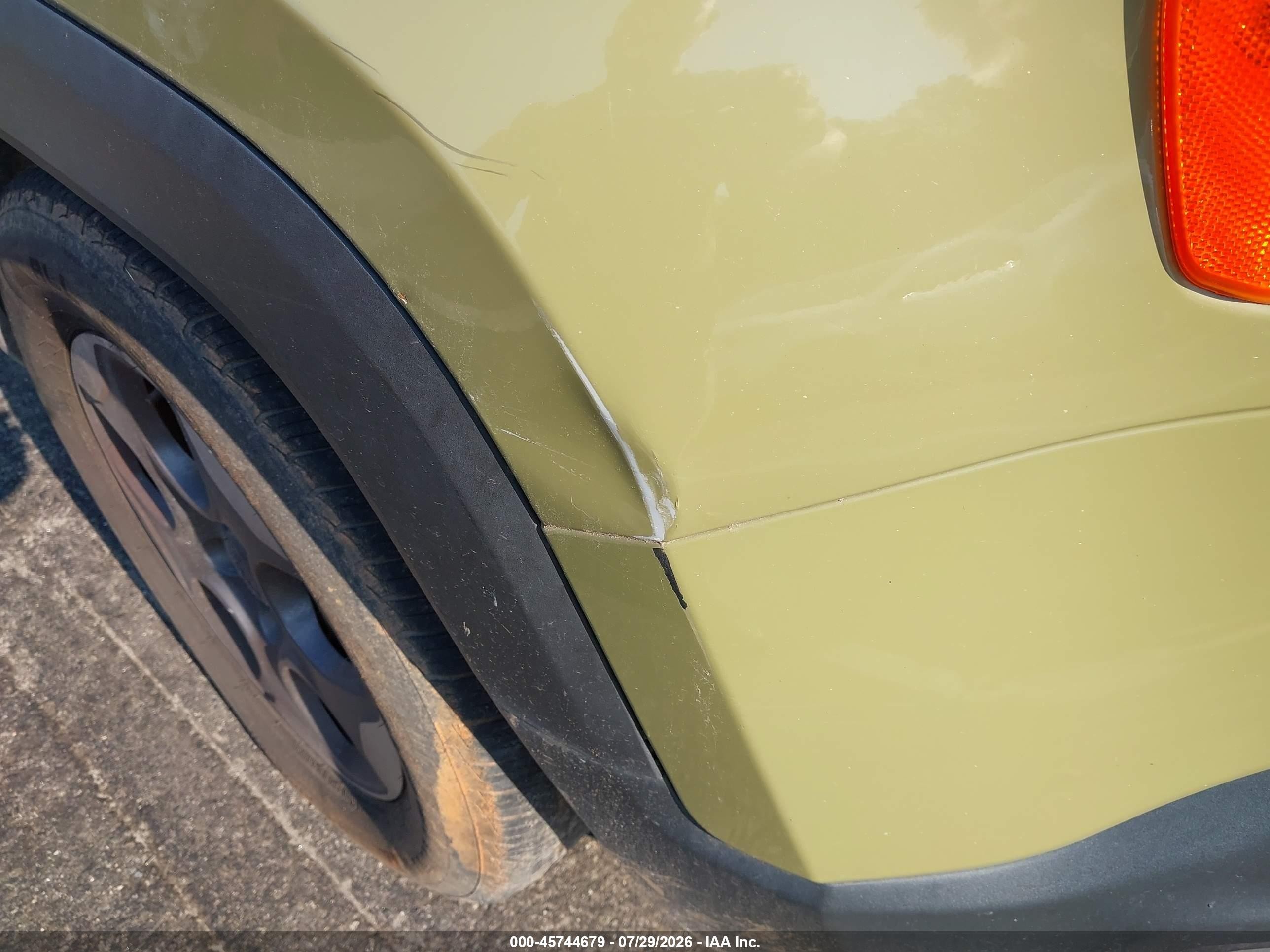 2015 Jeep Renegade Latitude Зеленый vin: ZACCJABH0FPB65292