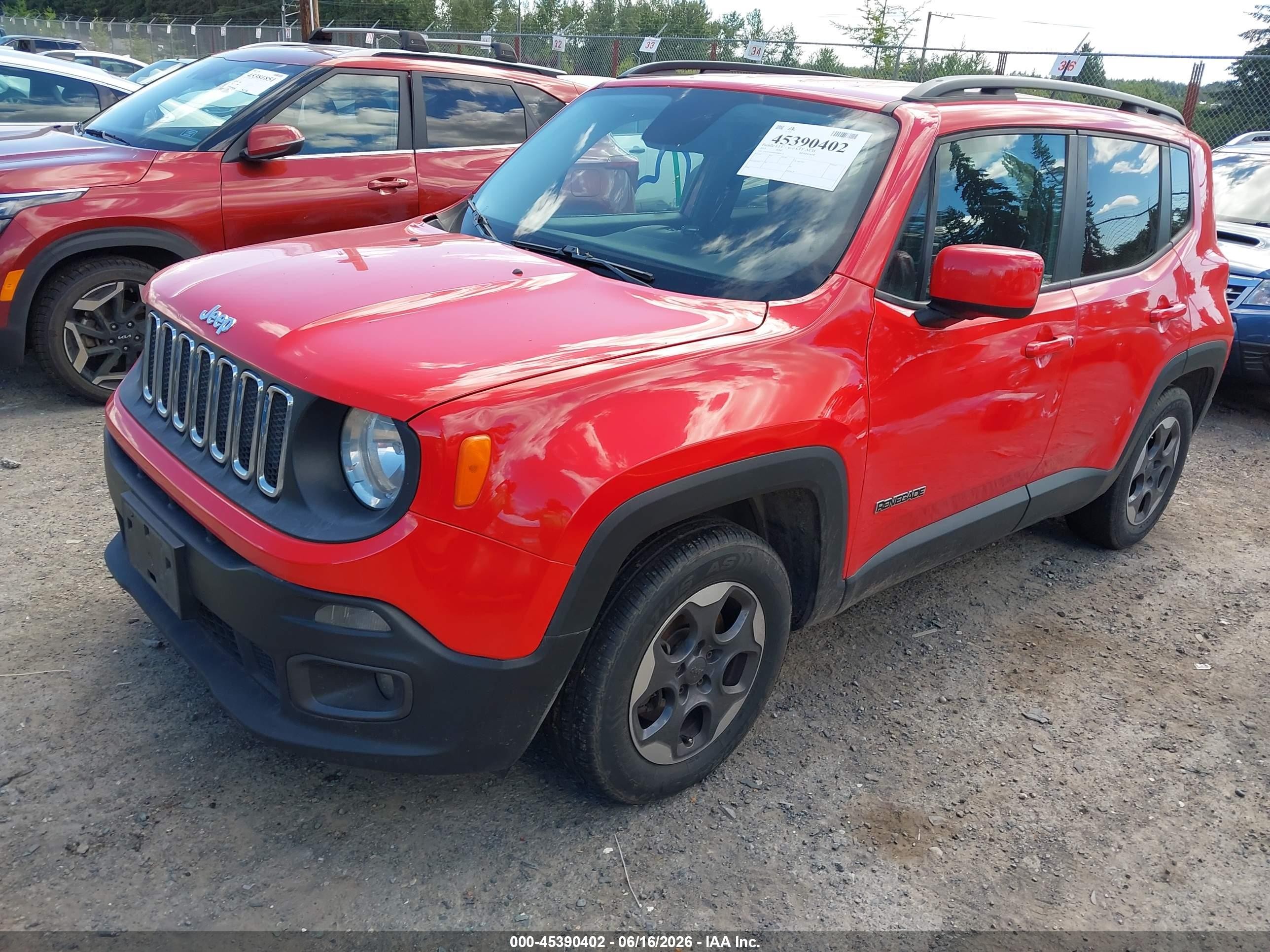 2015 Jeep Renegade Latitude Red vin: ZACCJABH0FPB69214