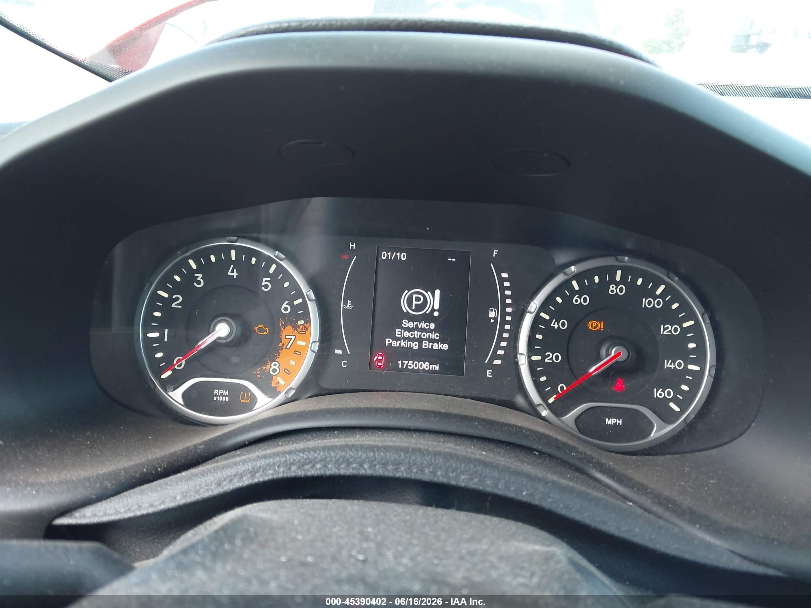 2015 Jeep Renegade Latitude Red vin: ZACCJABH0FPB69214