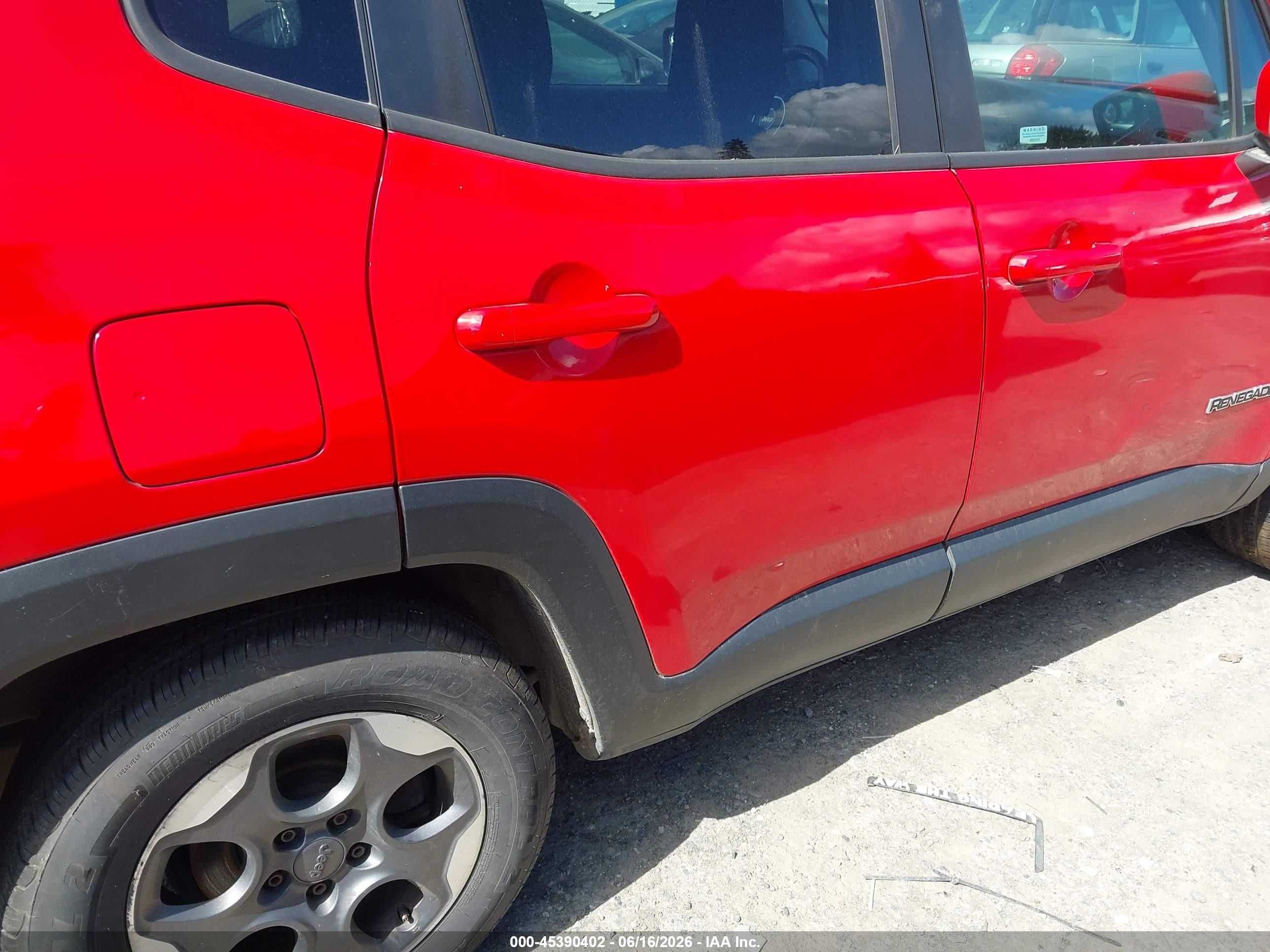 2015 Jeep Renegade Latitude Red vin: ZACCJABH0FPB69214
