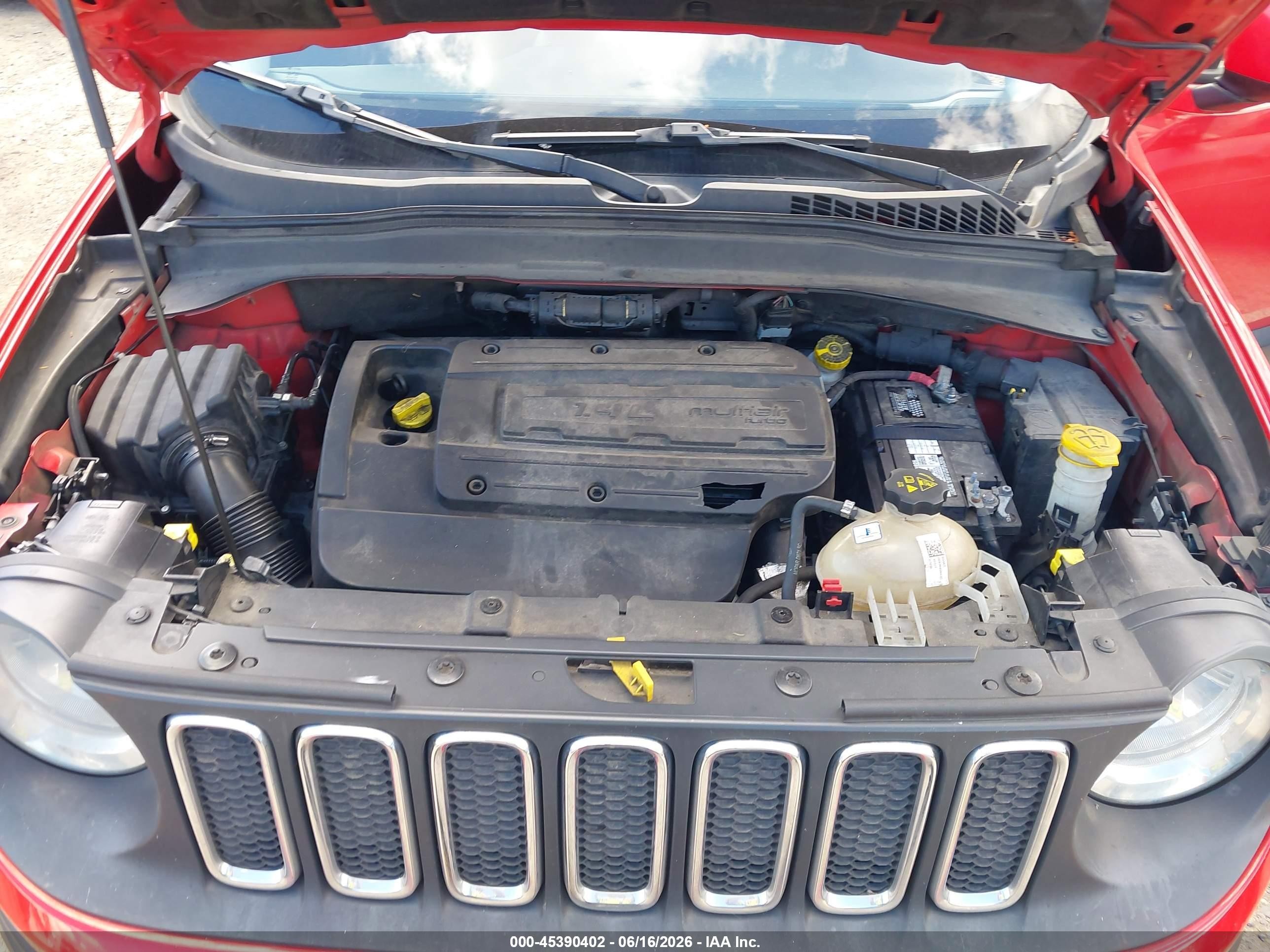 2015 Jeep Renegade Latitude Red vin: ZACCJABH0FPB69214