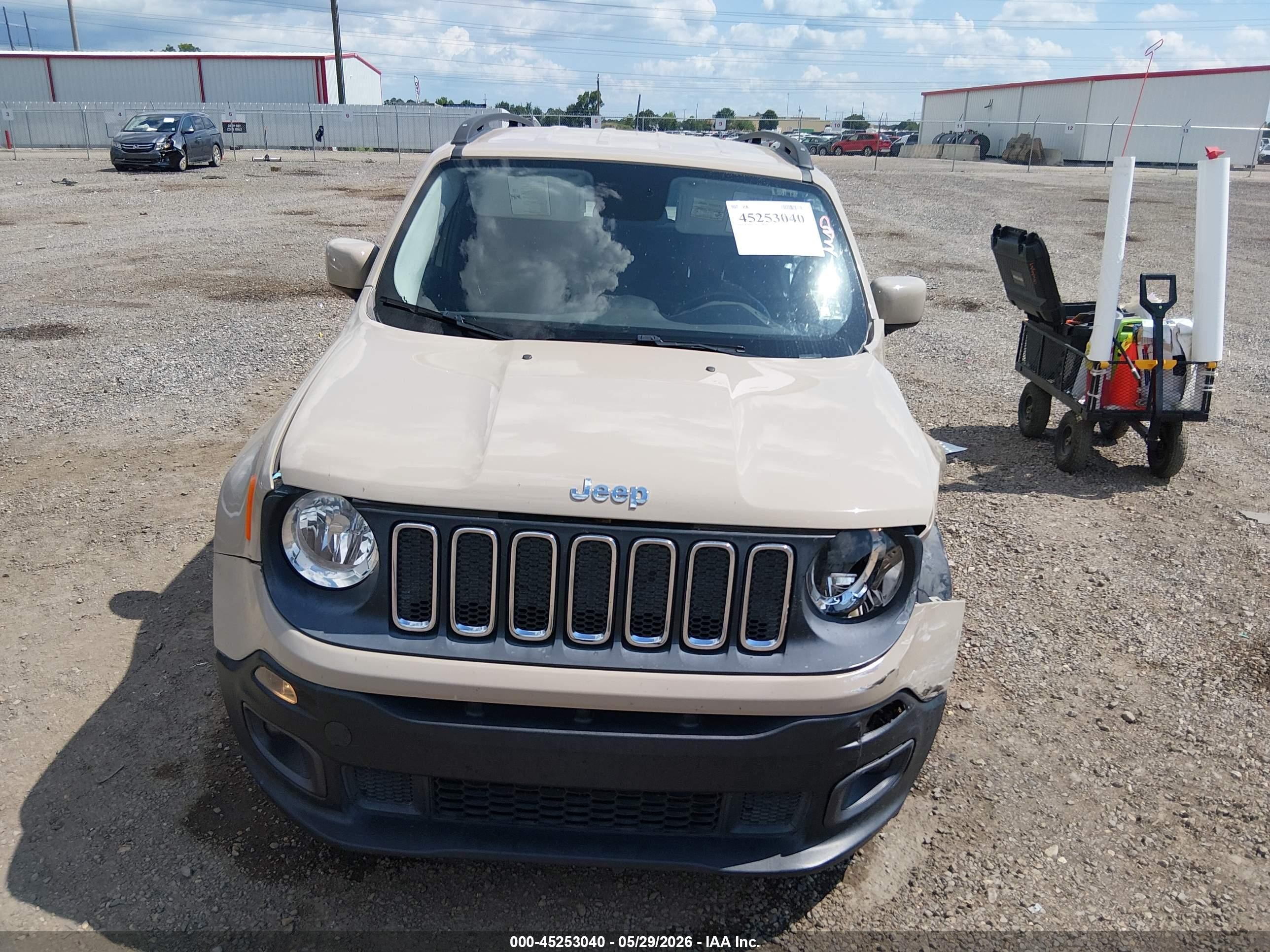 2015 Jeep Renegade Latitude Beige vin: ZACCJABH0FPC02424