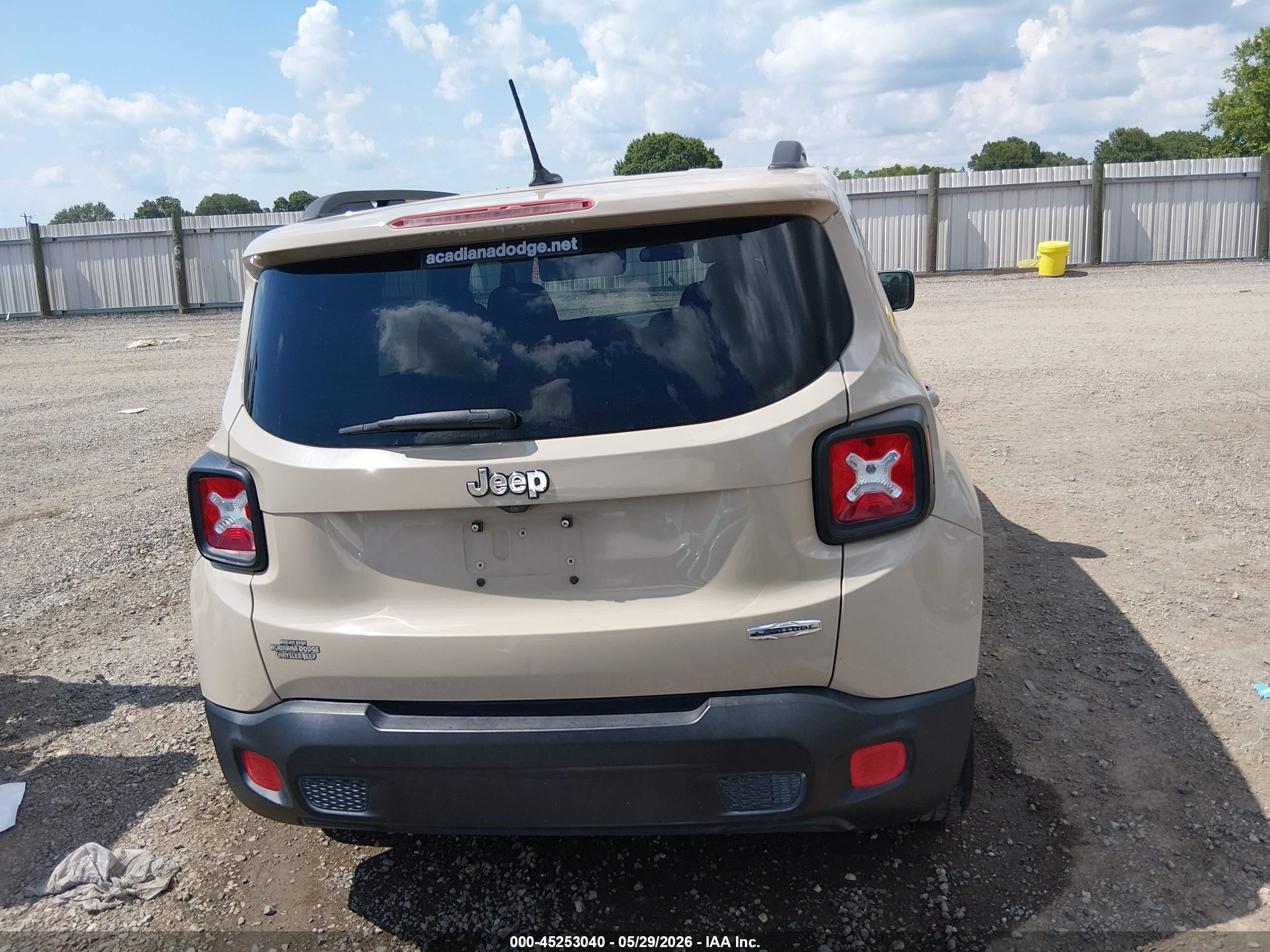 2015 Jeep Renegade Latitude Beige vin: ZACCJABH0FPC02424