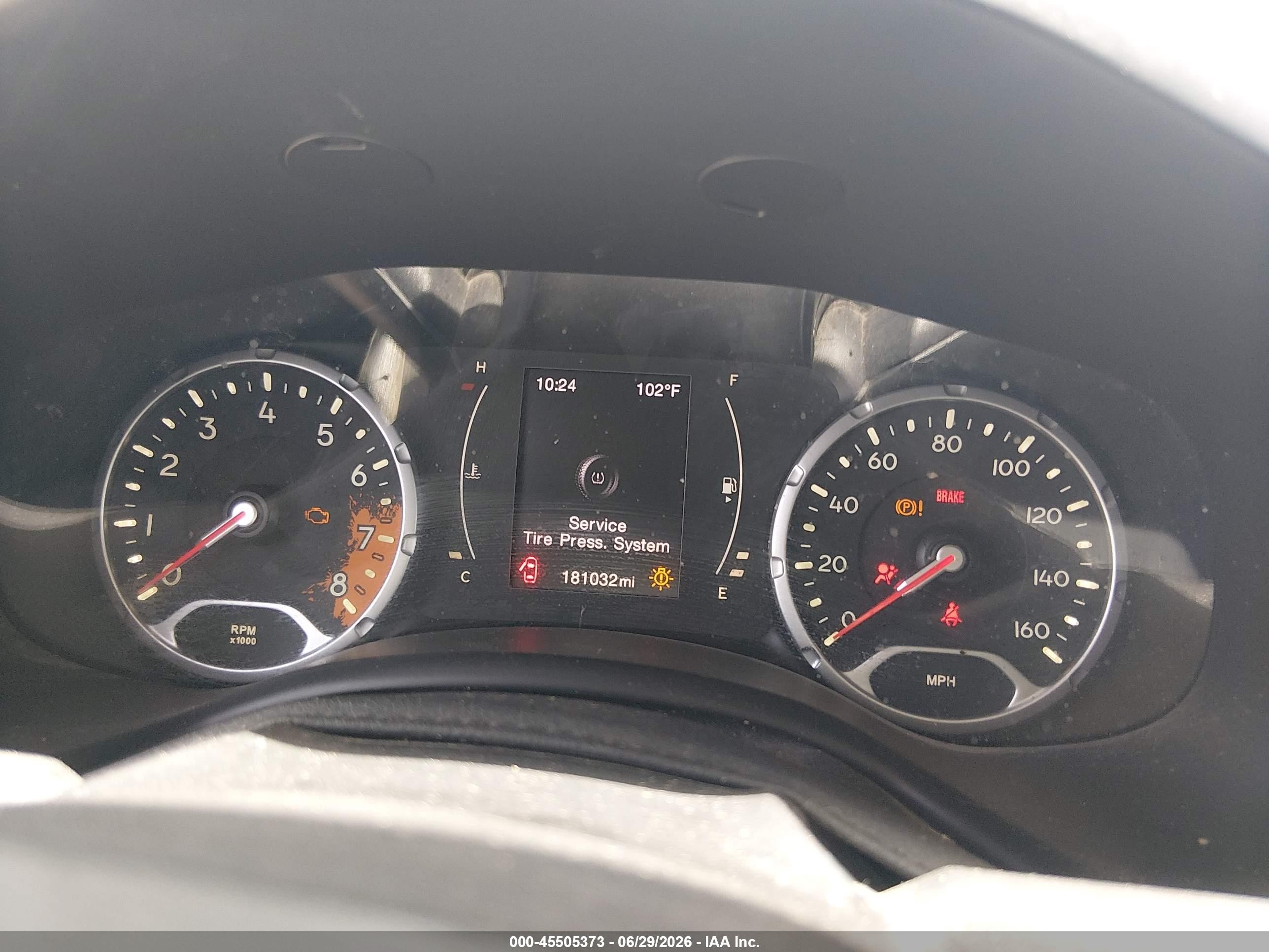 2015 Jeep Renegade Latitude White vin: ZACCJABH2FPC03428