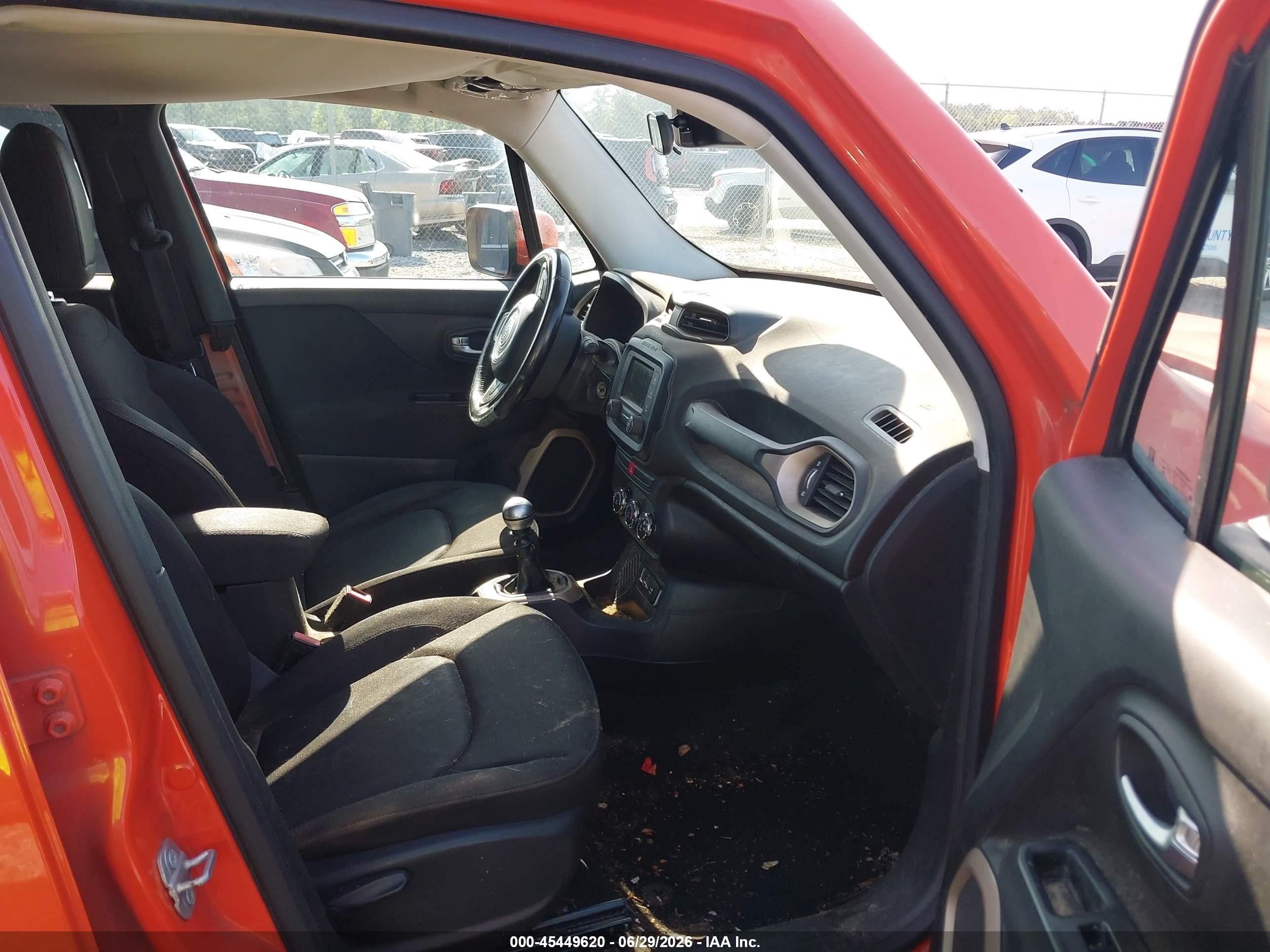 2015 Jeep Renegade Latitude Оранжевый vin: ZACCJABH2FPC11884