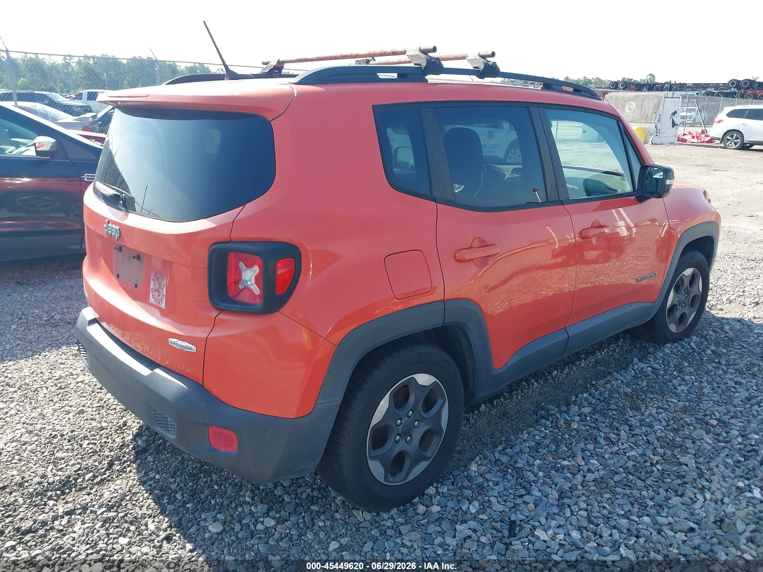 2015 Jeep Renegade Latitude Оранжевый vin: ZACCJABH2FPC11884