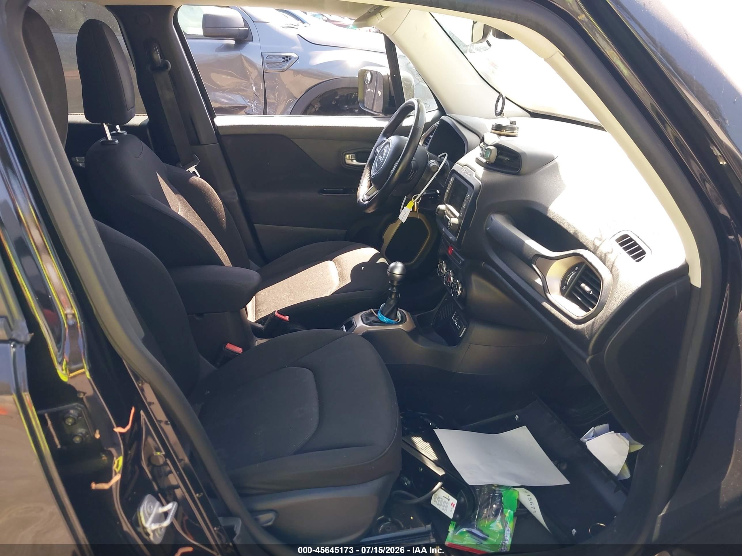 2015 Jeep Renegade Latitude Black vin: ZACCJABH3FPB88986