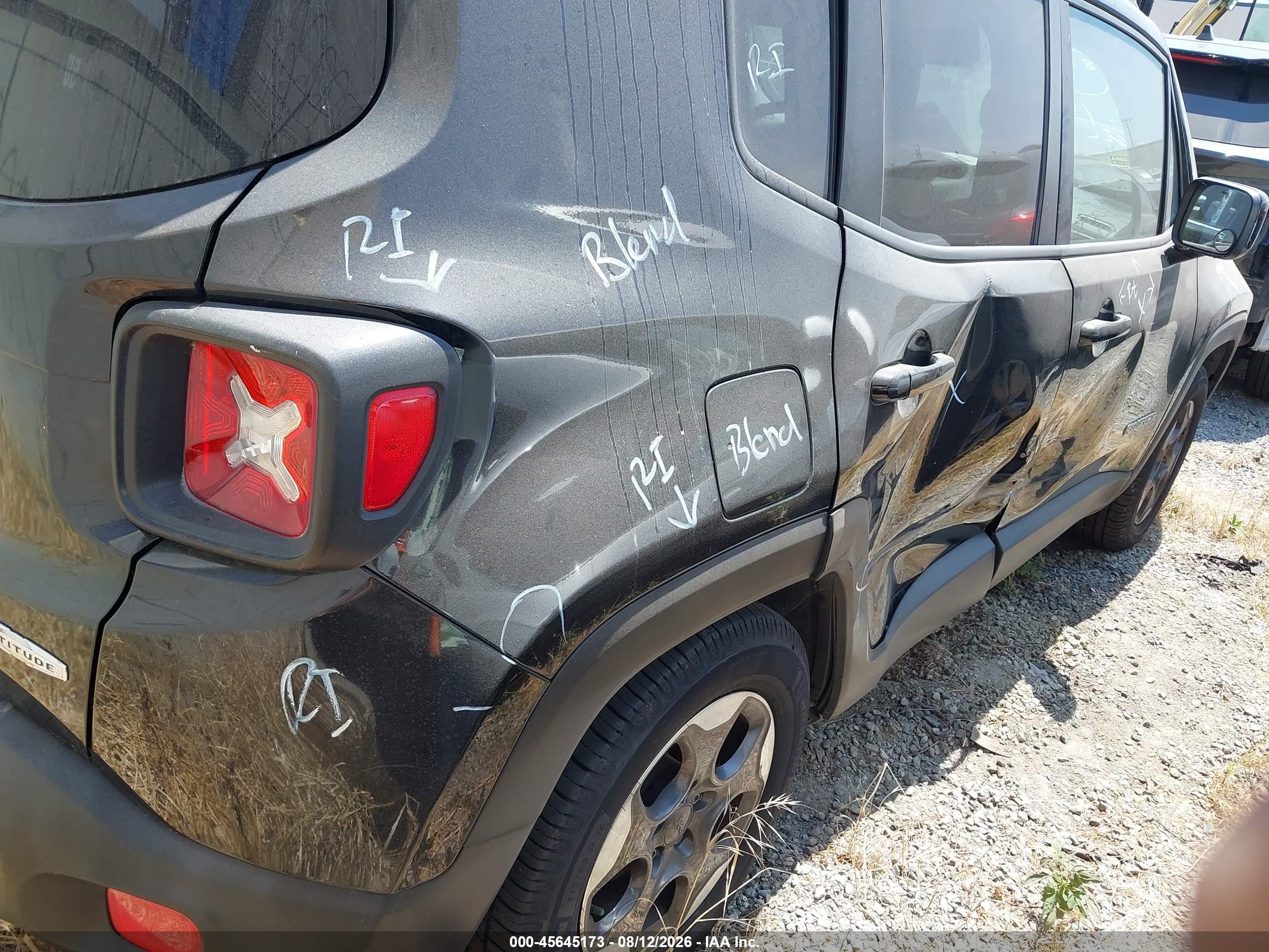 2015 Jeep Renegade Latitude Black vin: ZACCJABH3FPB88986
