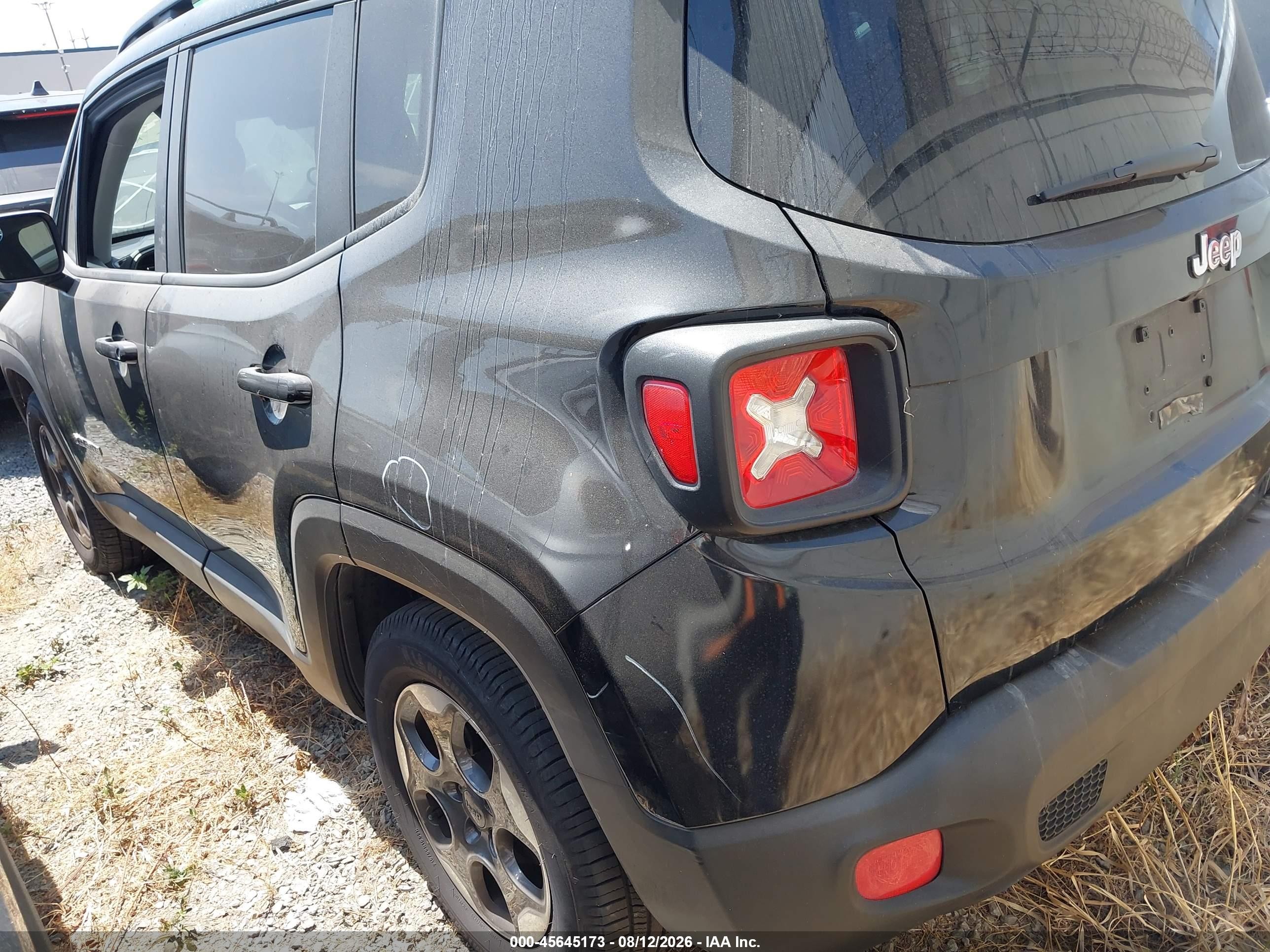 2015 Jeep Renegade Latitude Black vin: ZACCJABH3FPB88986
