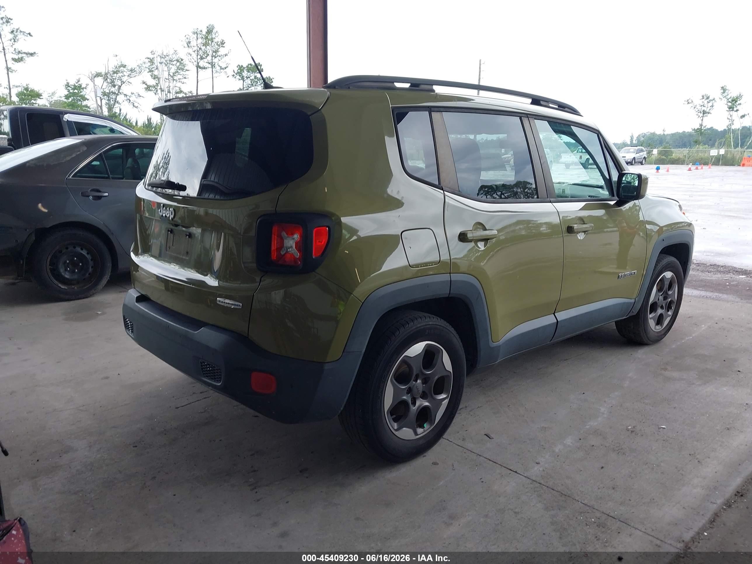 2015 Jeep Renegade Latitude Green vin: ZACCJABH5FPB80971