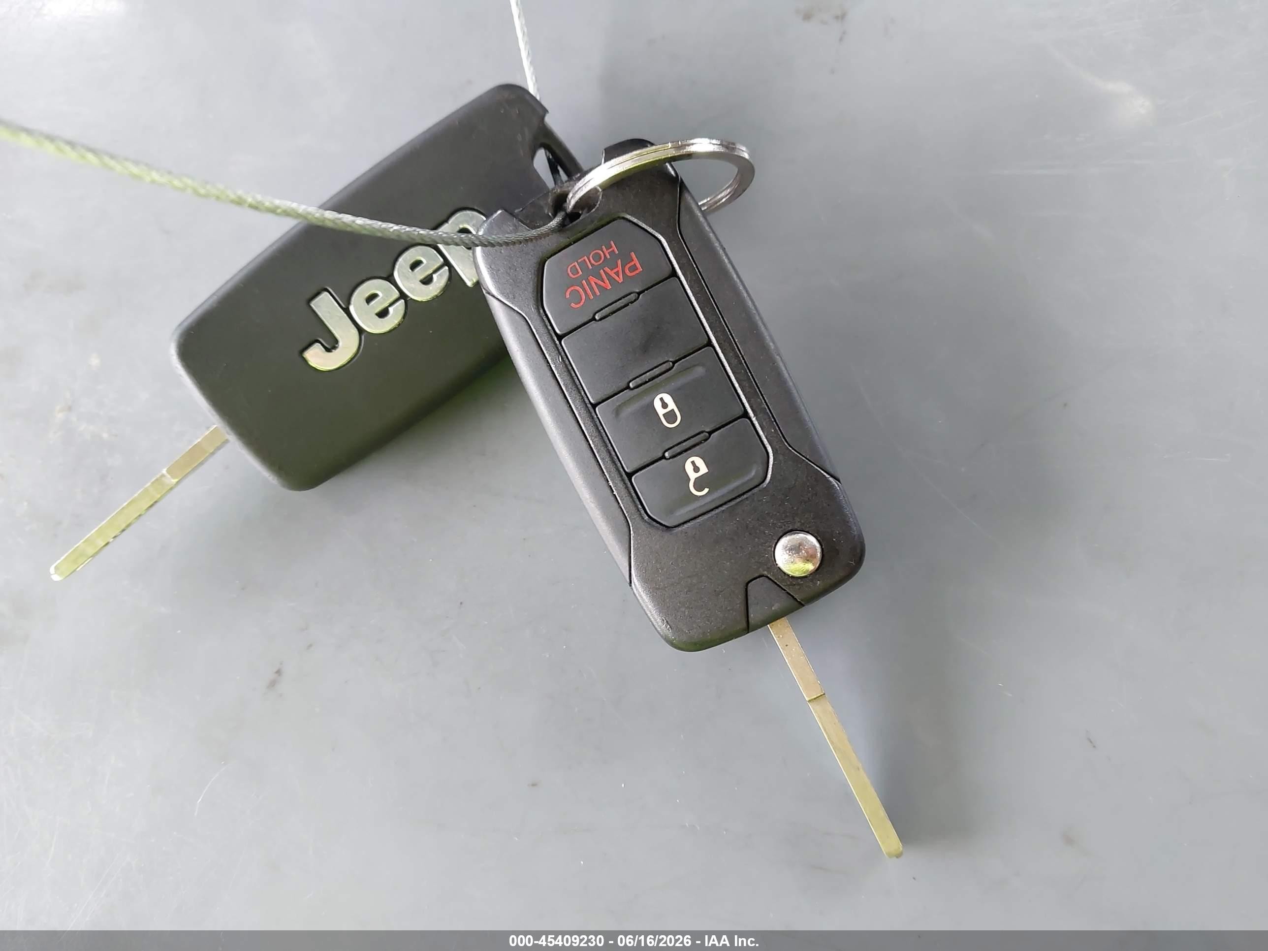 2015 Jeep Renegade Latitude Green vin: ZACCJABH5FPB80971