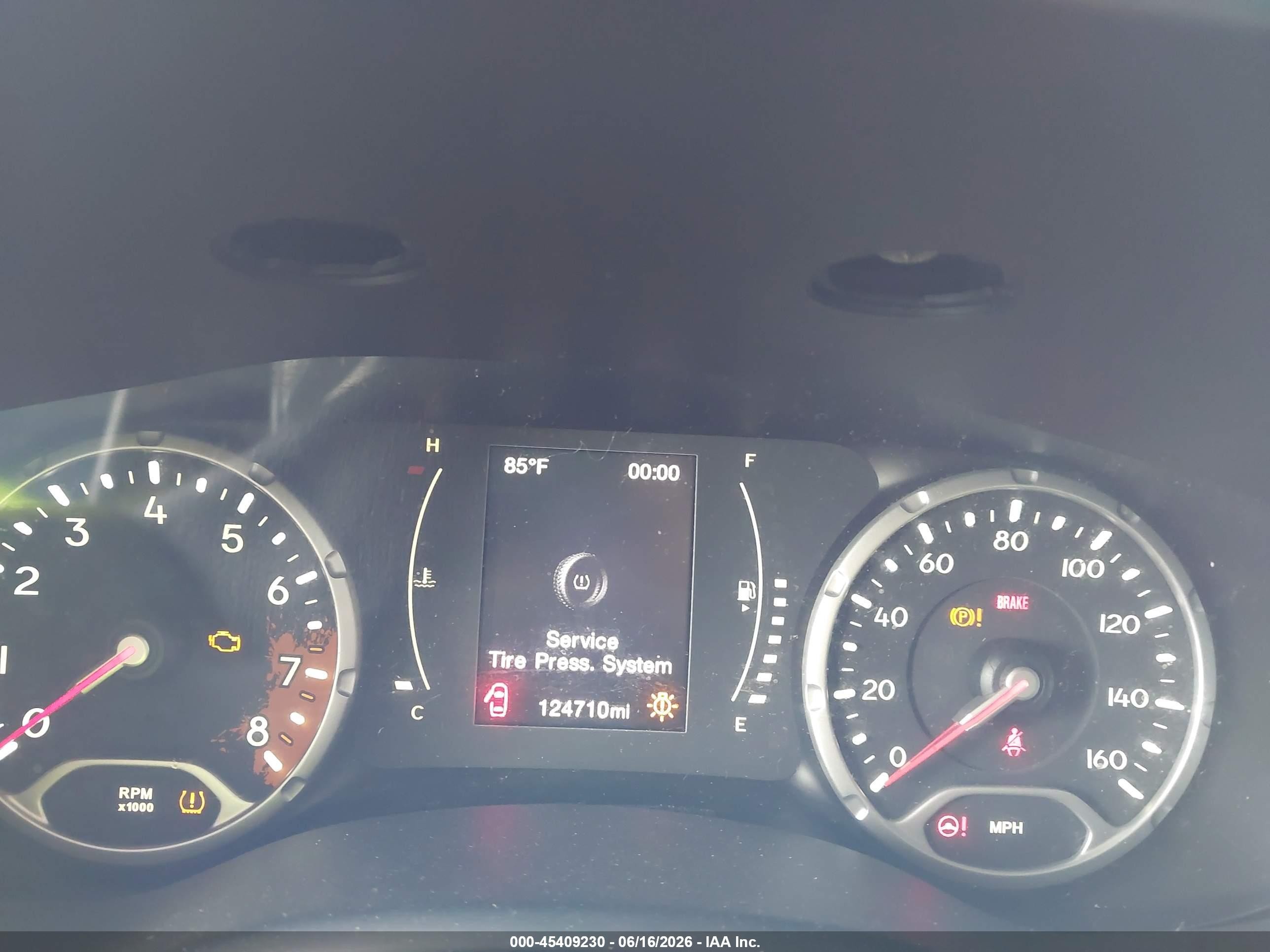 2015 Jeep Renegade Latitude Green vin: ZACCJABH5FPB80971