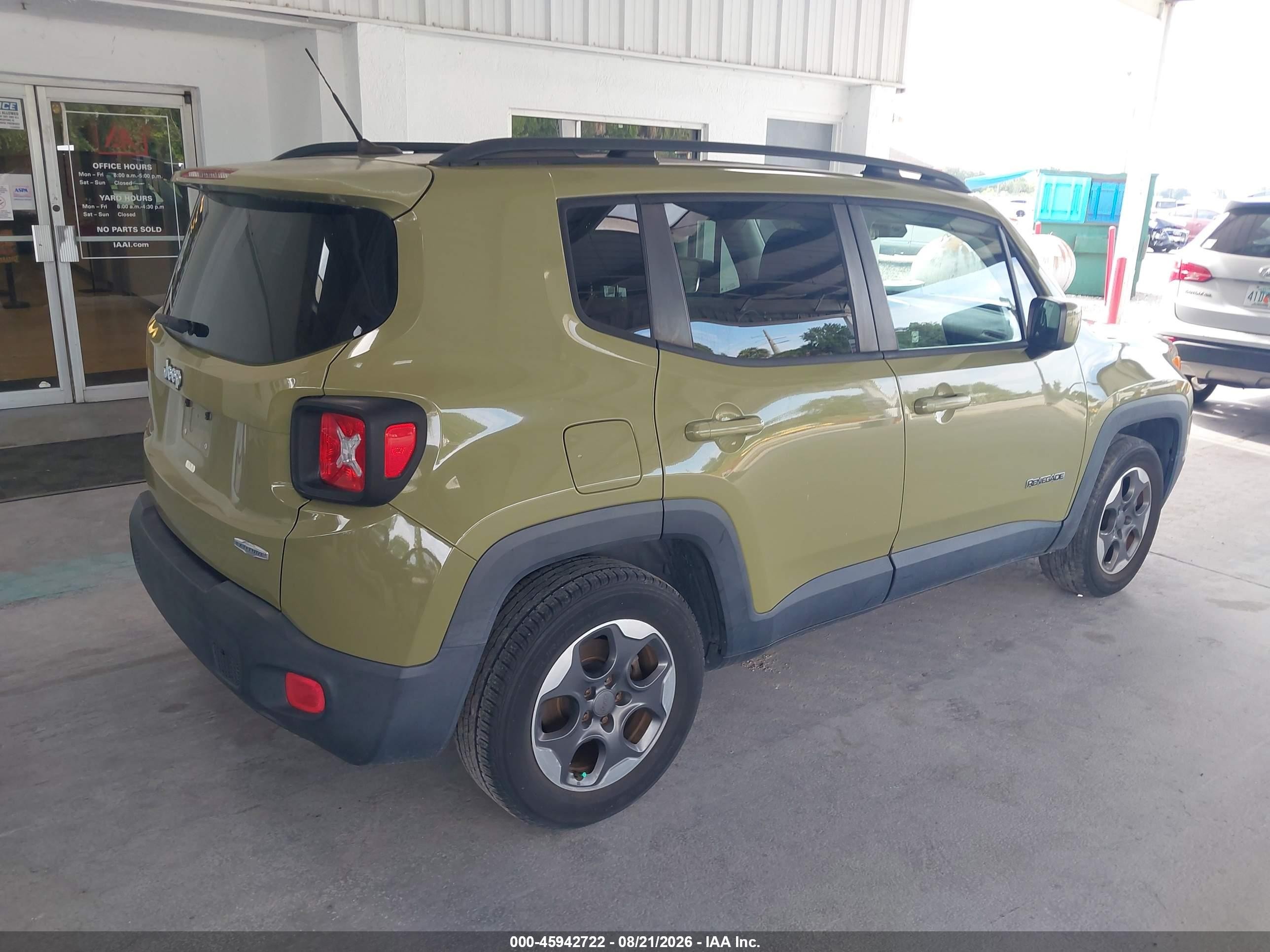 2015 Jeep Renegade Latitude Зеленый vin: ZACCJABH5FPB80971