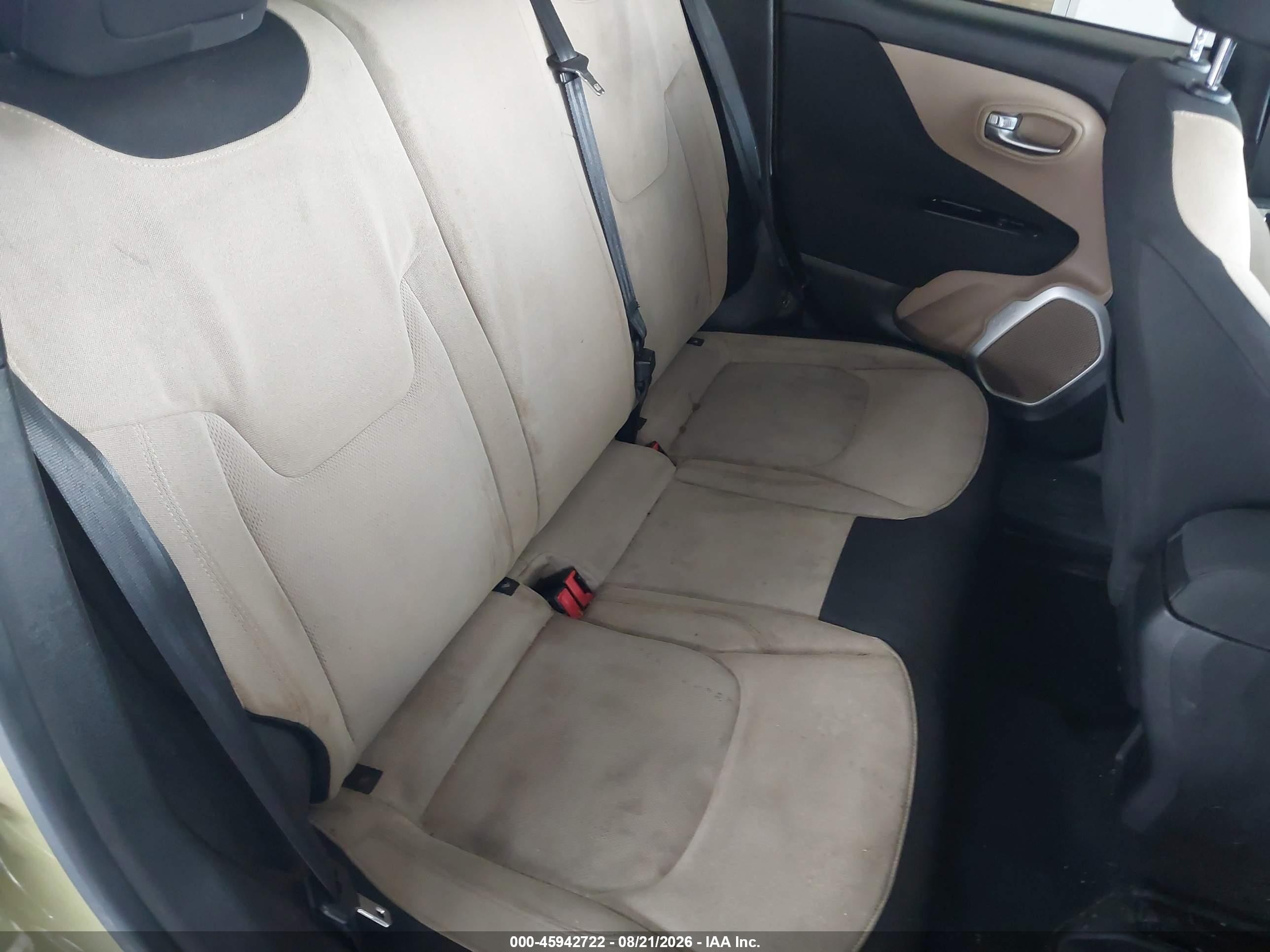 2015 Jeep Renegade Latitude Зеленый vin: ZACCJABH5FPB80971