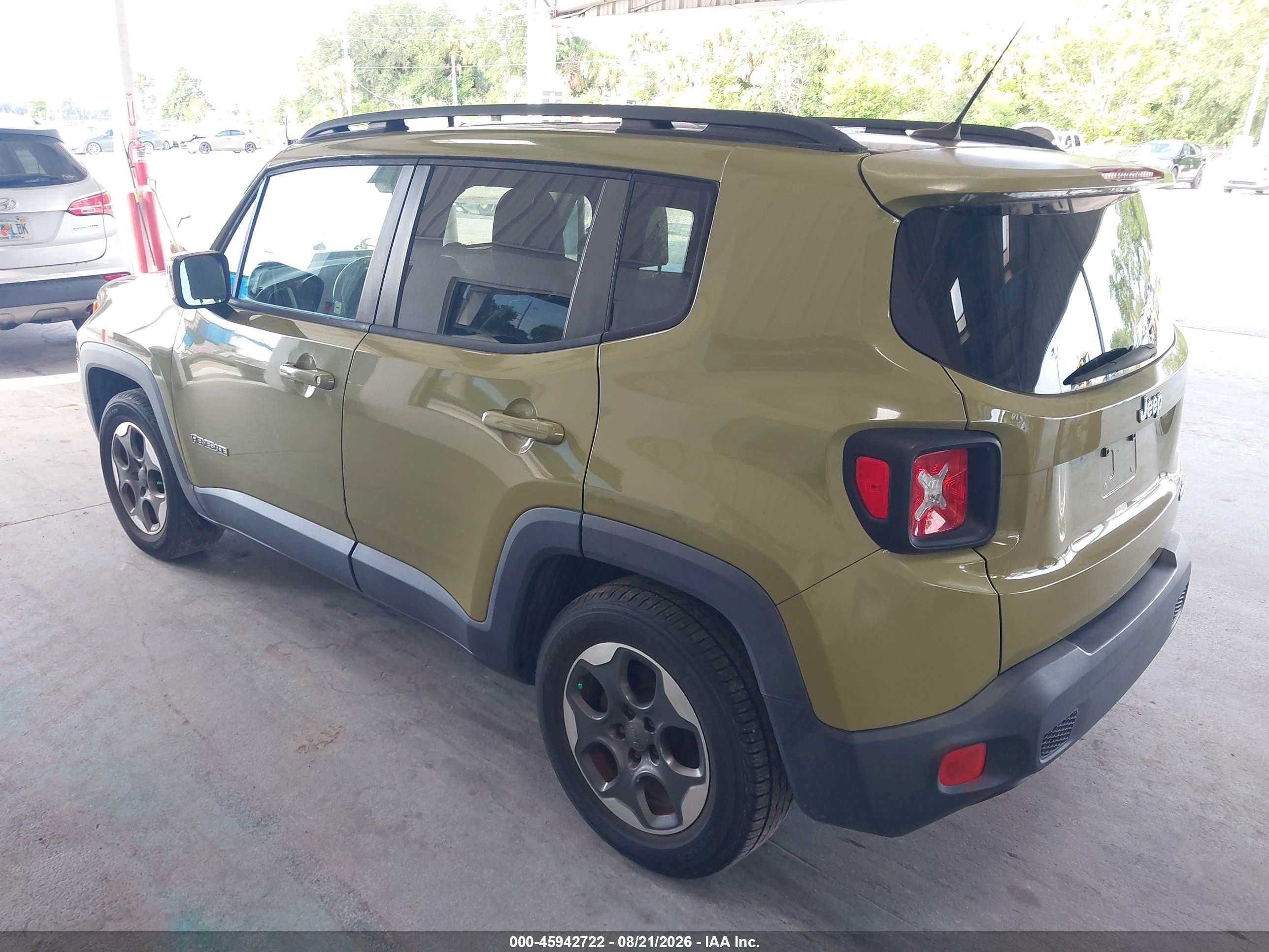 2015 Jeep Renegade Latitude Зеленый vin: ZACCJABH5FPB80971