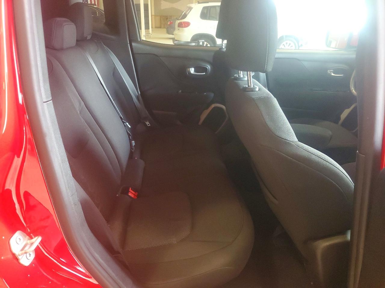 2015 Jeep Renegade Latitude Red vin: ZACCJABH7FPC24291