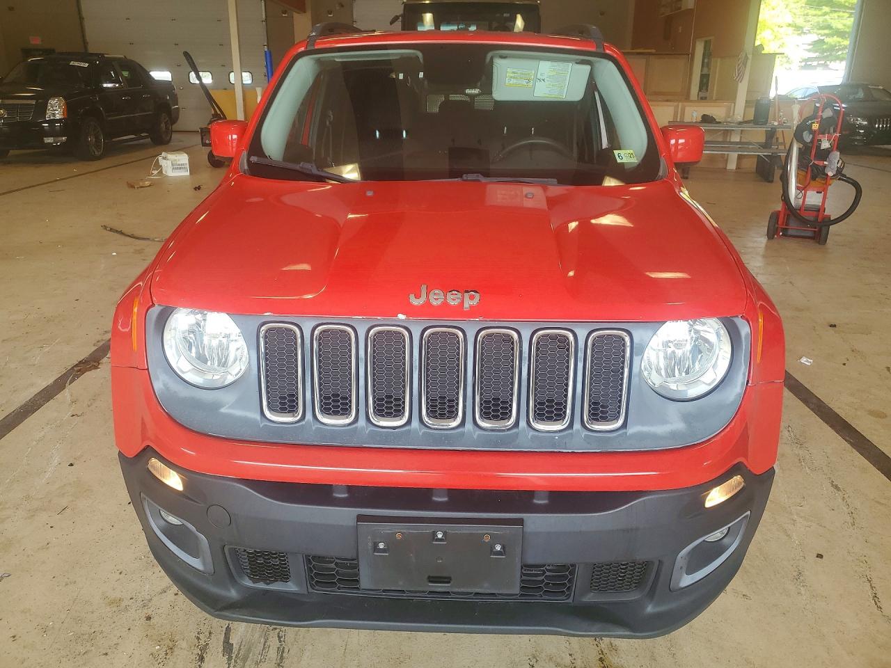 2015 Jeep Renegade Latitude Red vin: ZACCJABH7FPC24291