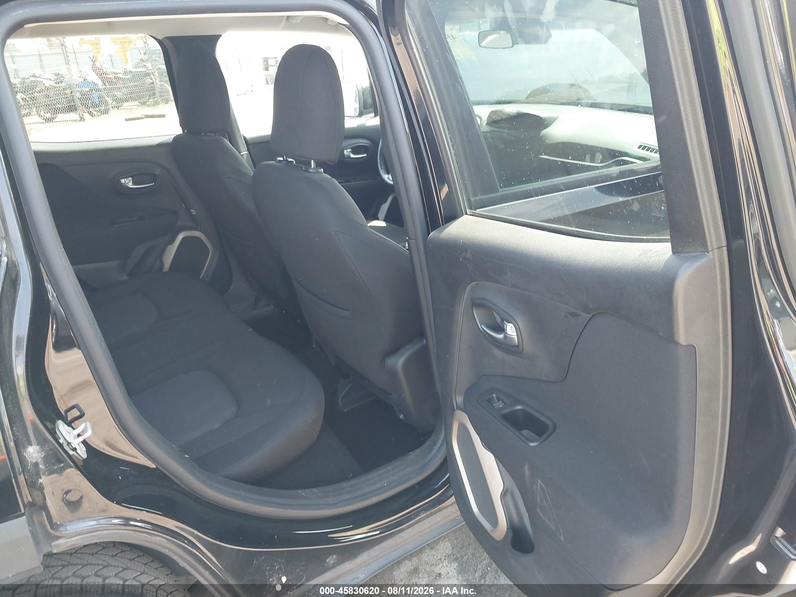 2015 Jeep Renegade Latitude Black vin: ZACCJABH9FPB90015