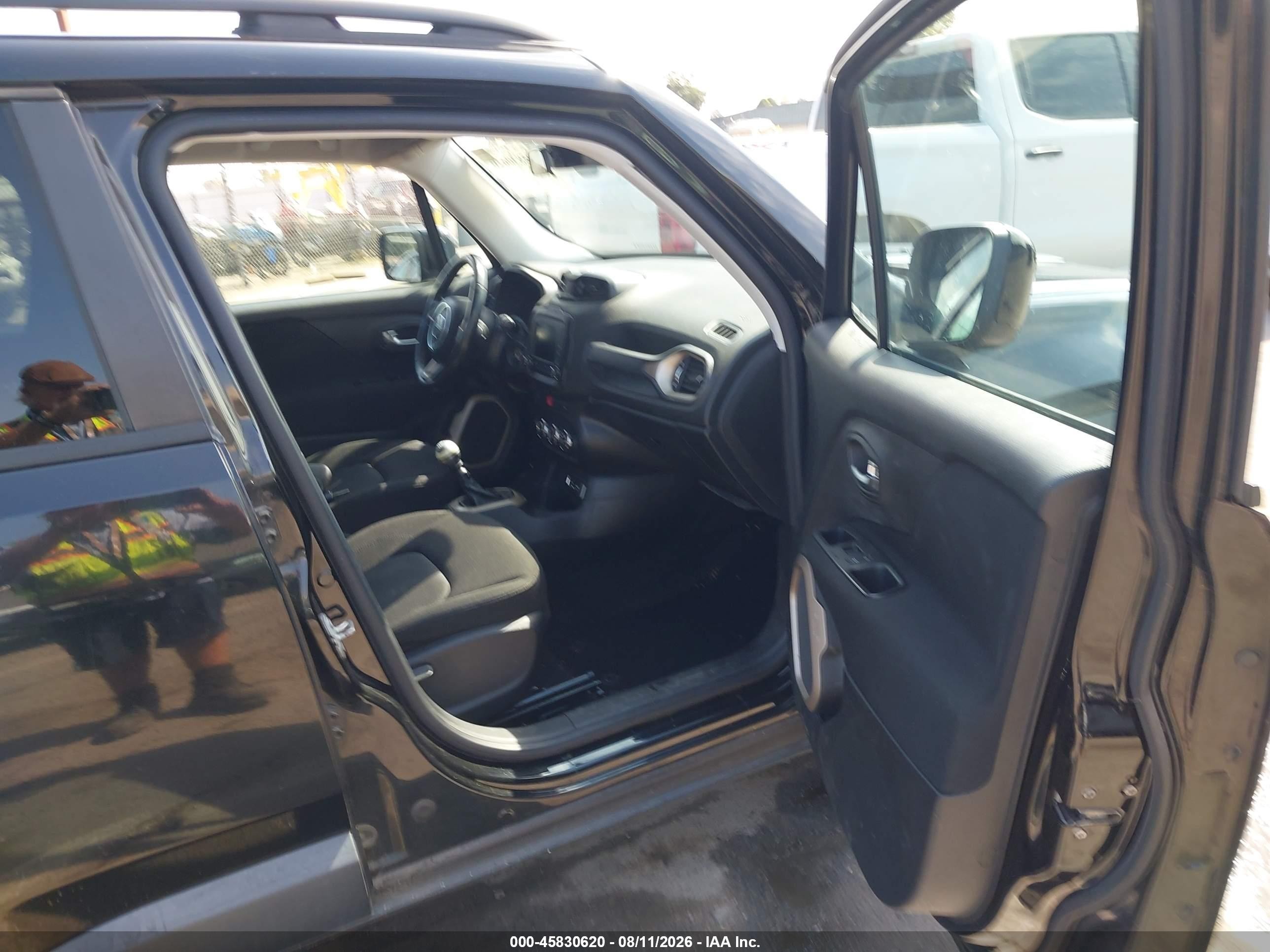 2015 Jeep Renegade Latitude Black vin: ZACCJABH9FPB90015